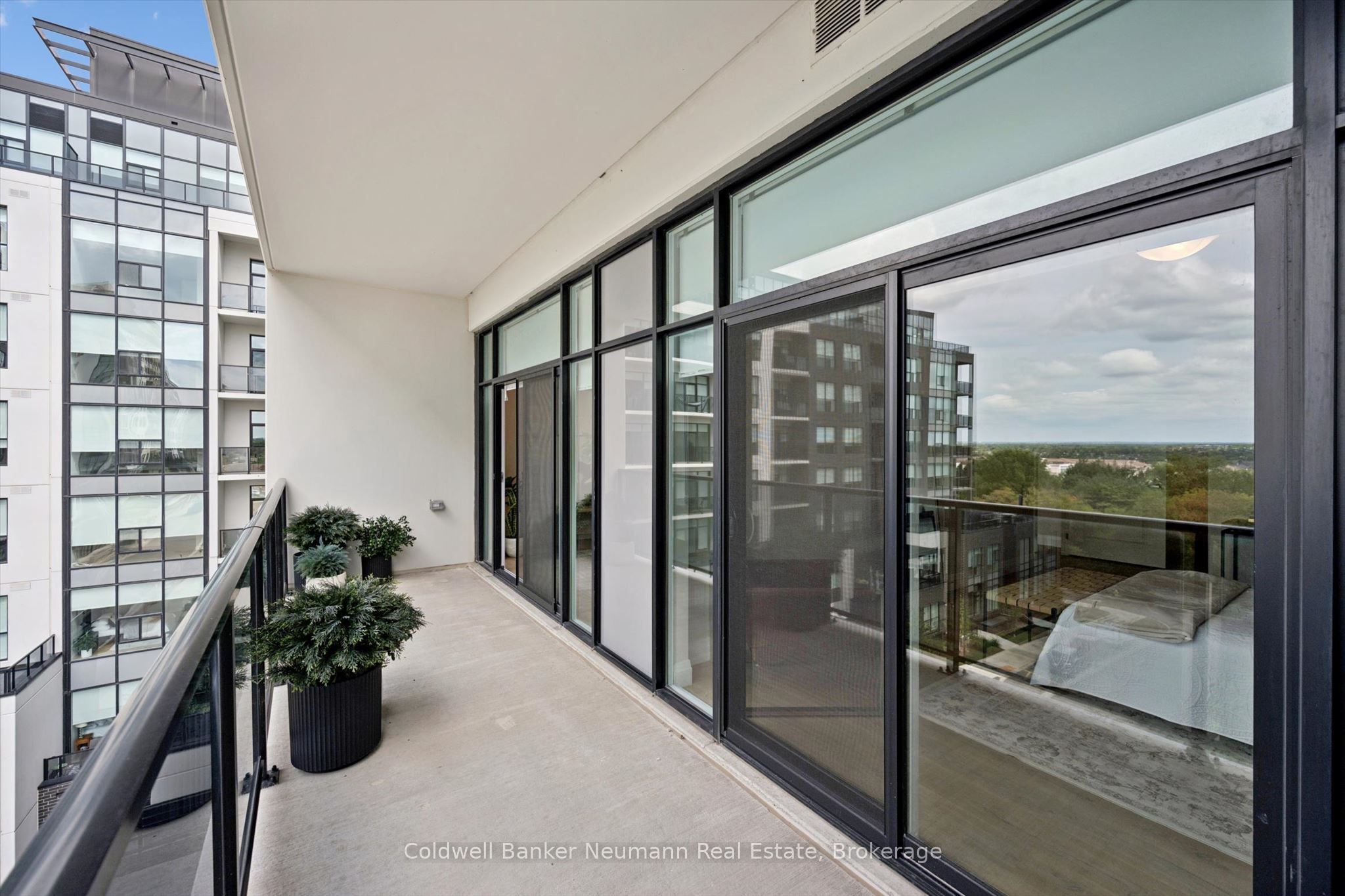 1882 Gordon Street 521 Property Photo 28