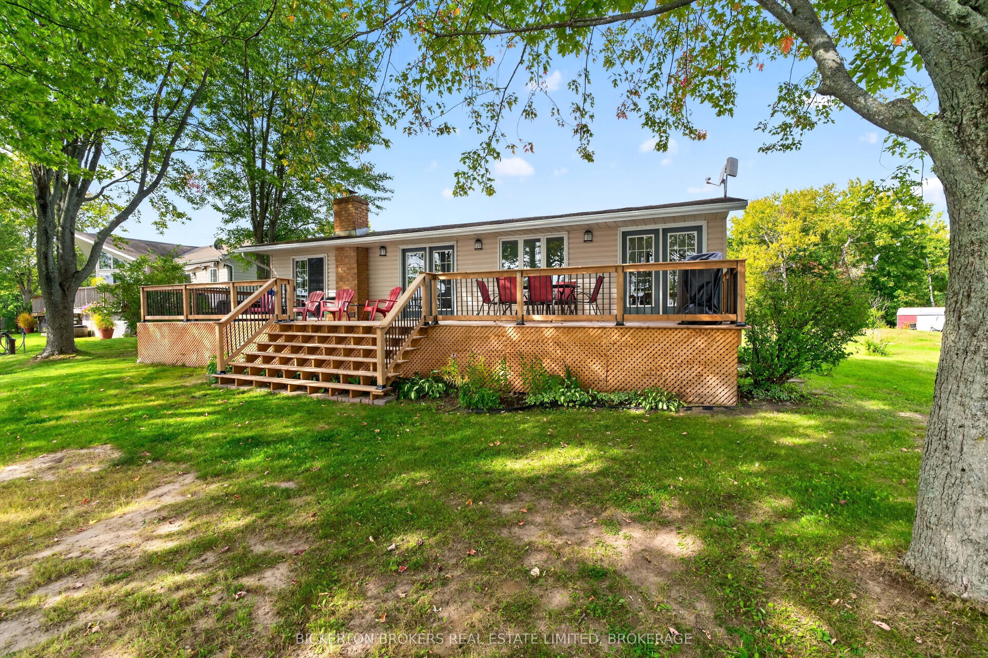 233 Johnson Bay Lane Property Photo 3