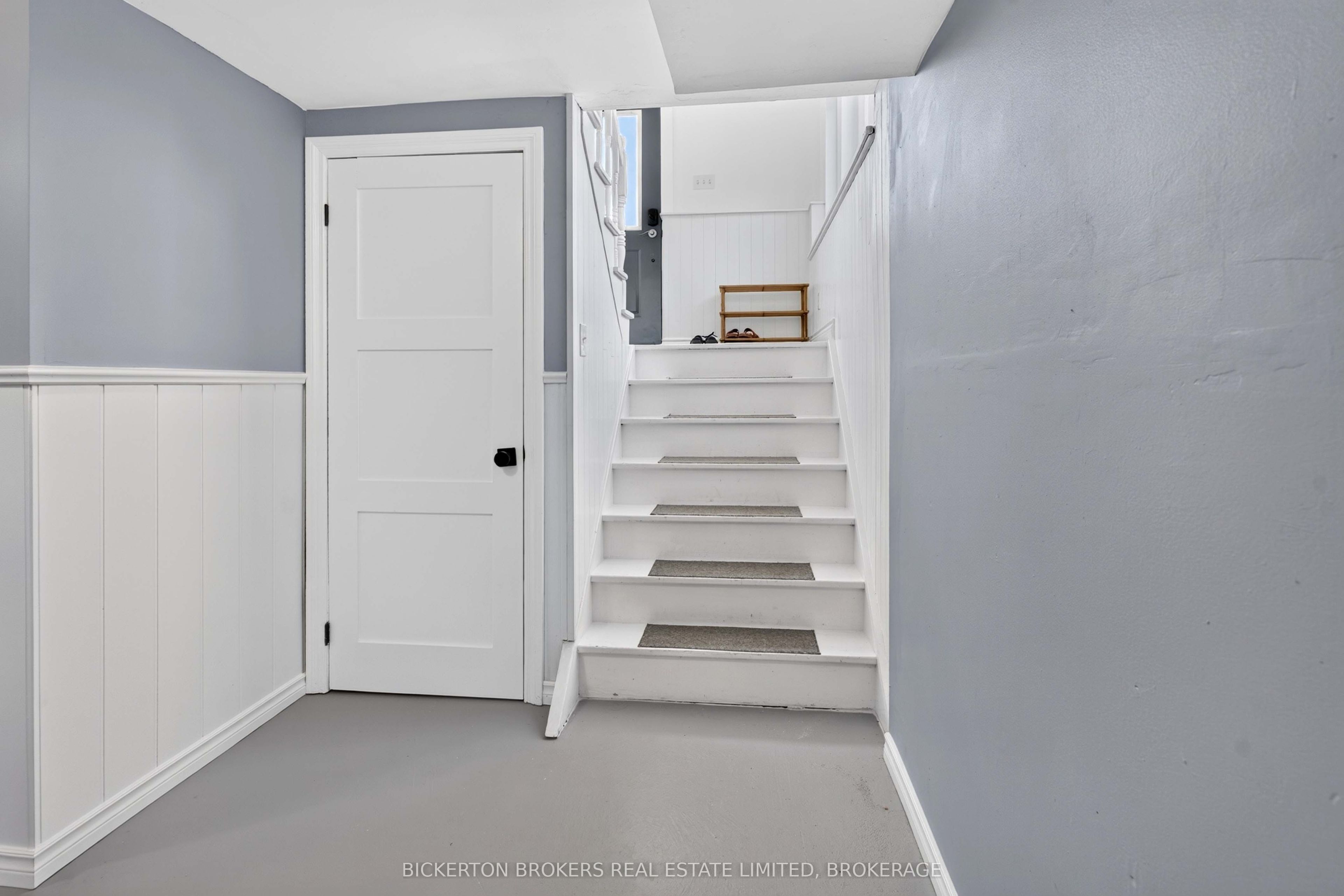 233 Johnson Bay Lane Property Photo 13