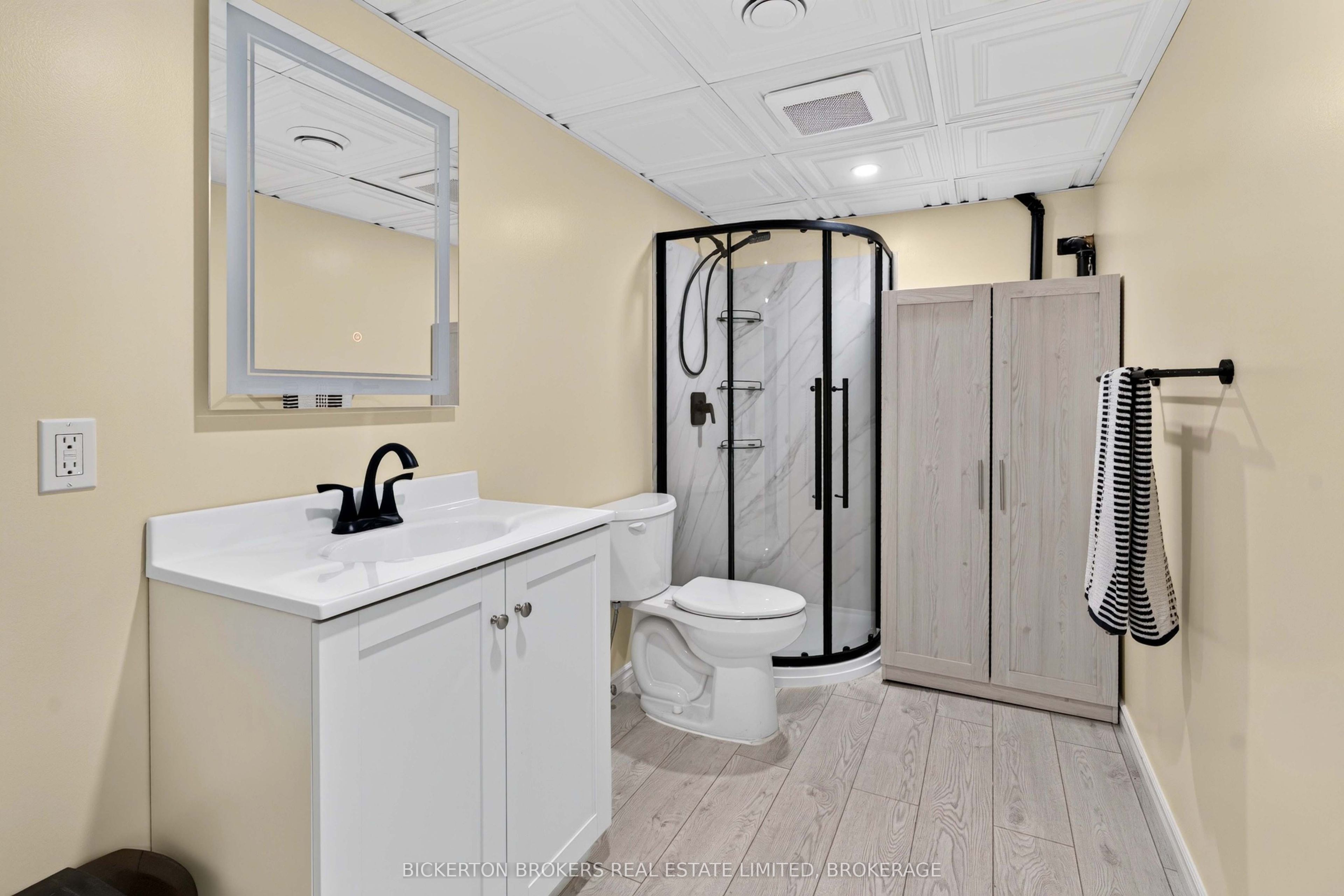 233 Johnson Bay Lane Property Photo 15