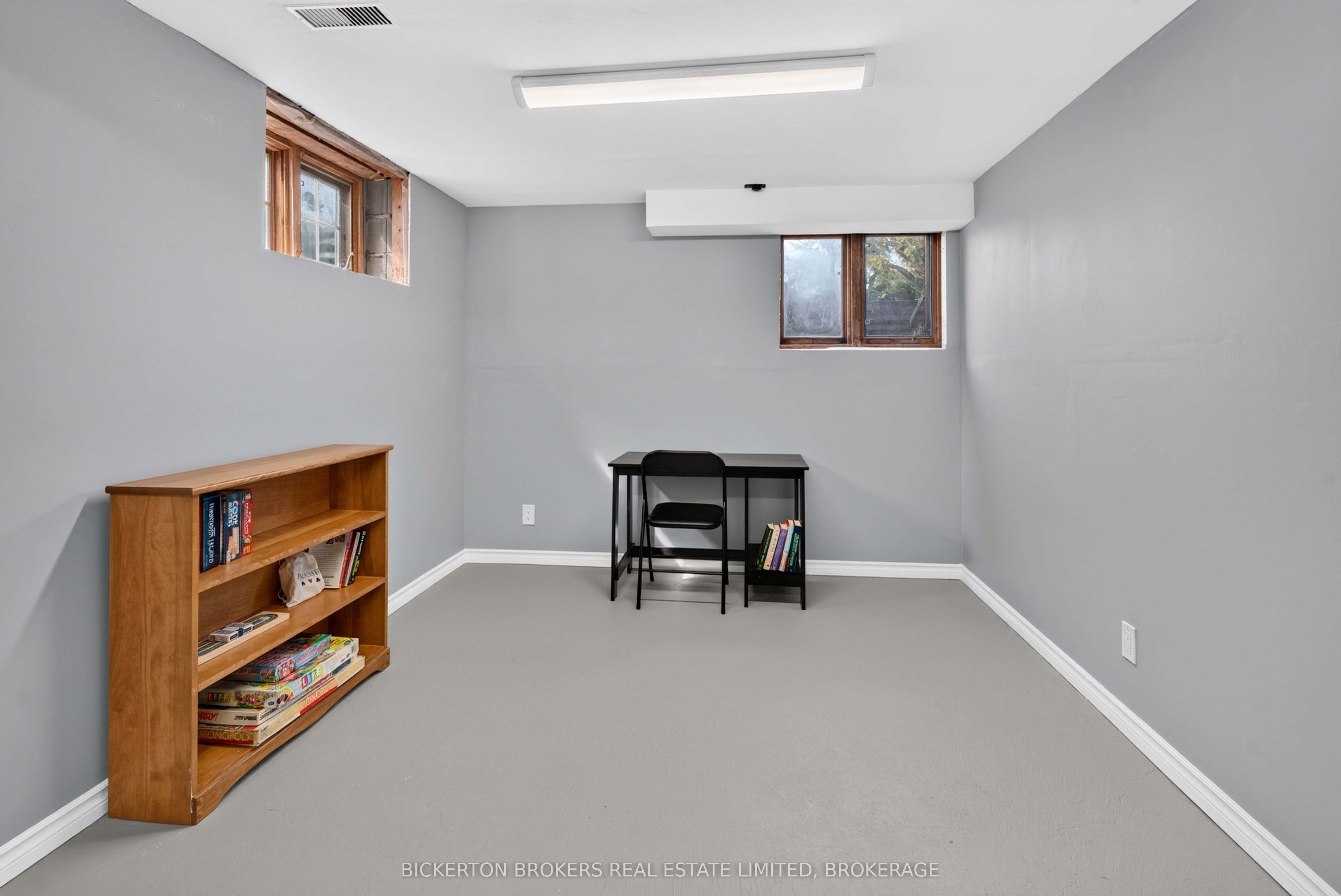 233 Johnson Bay Lane Property Photo 16