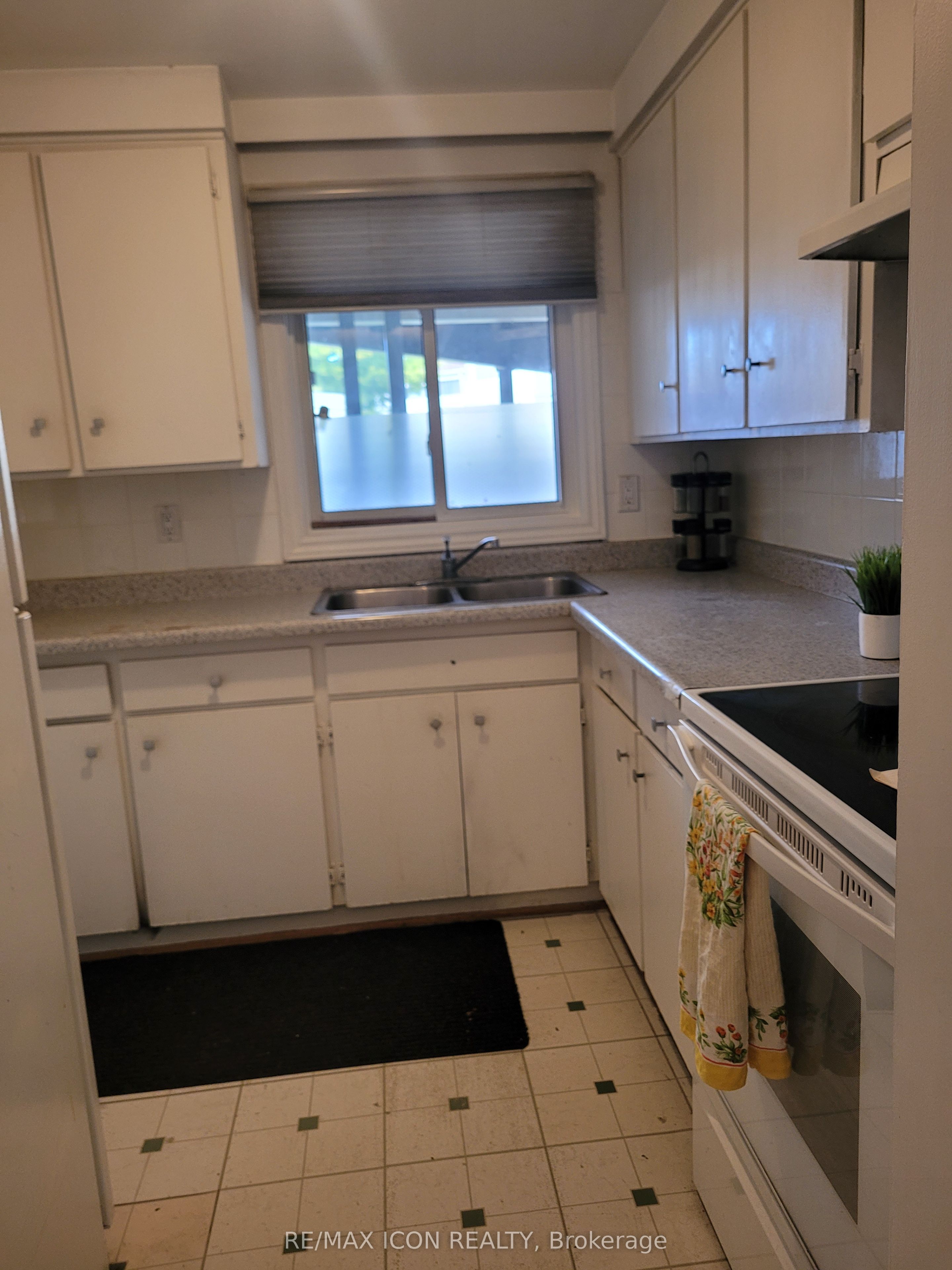 415 Morgan Avenue 28 Property Photo 4
