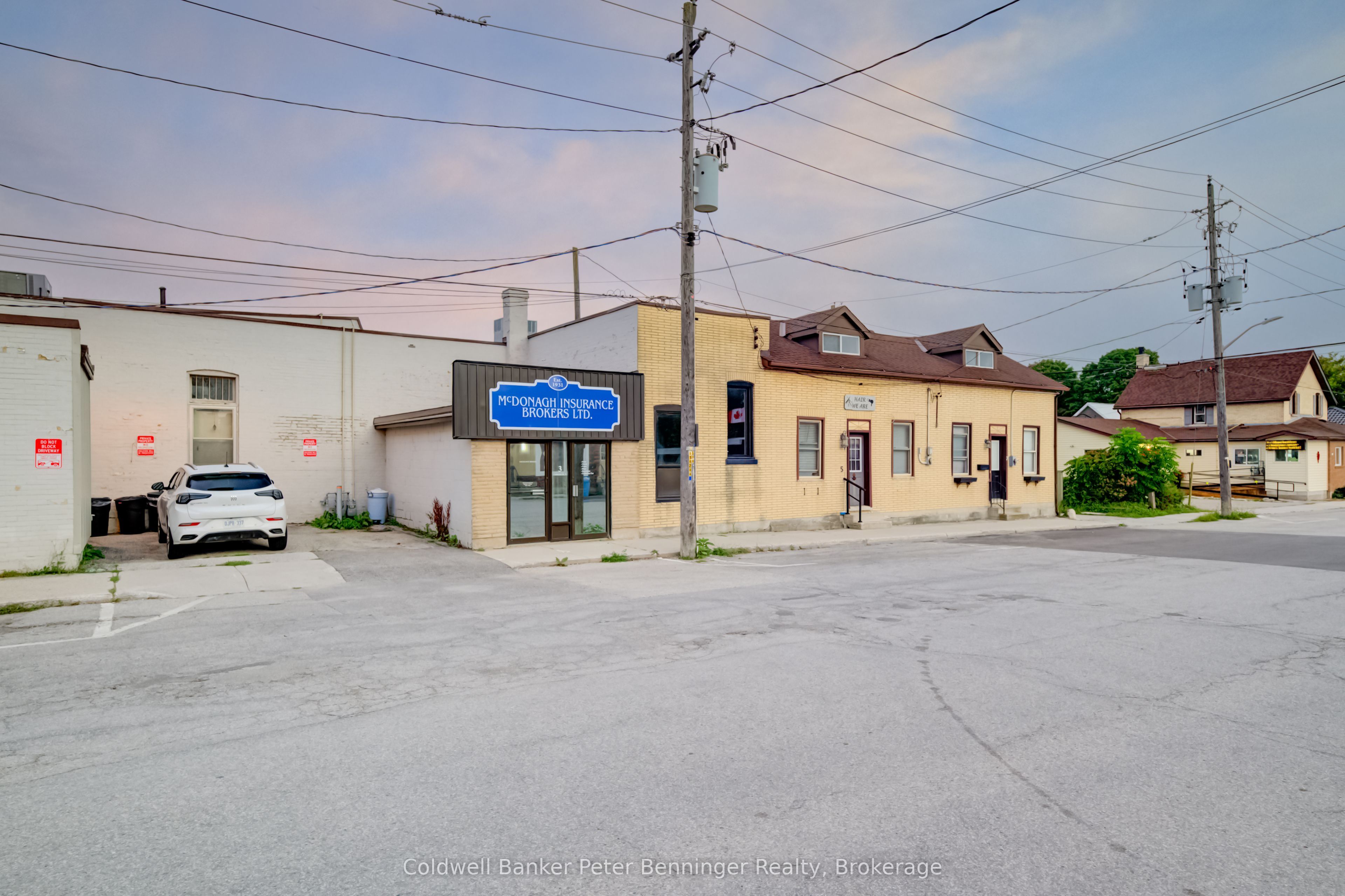 240-242 Durham Street E Property Photo 6