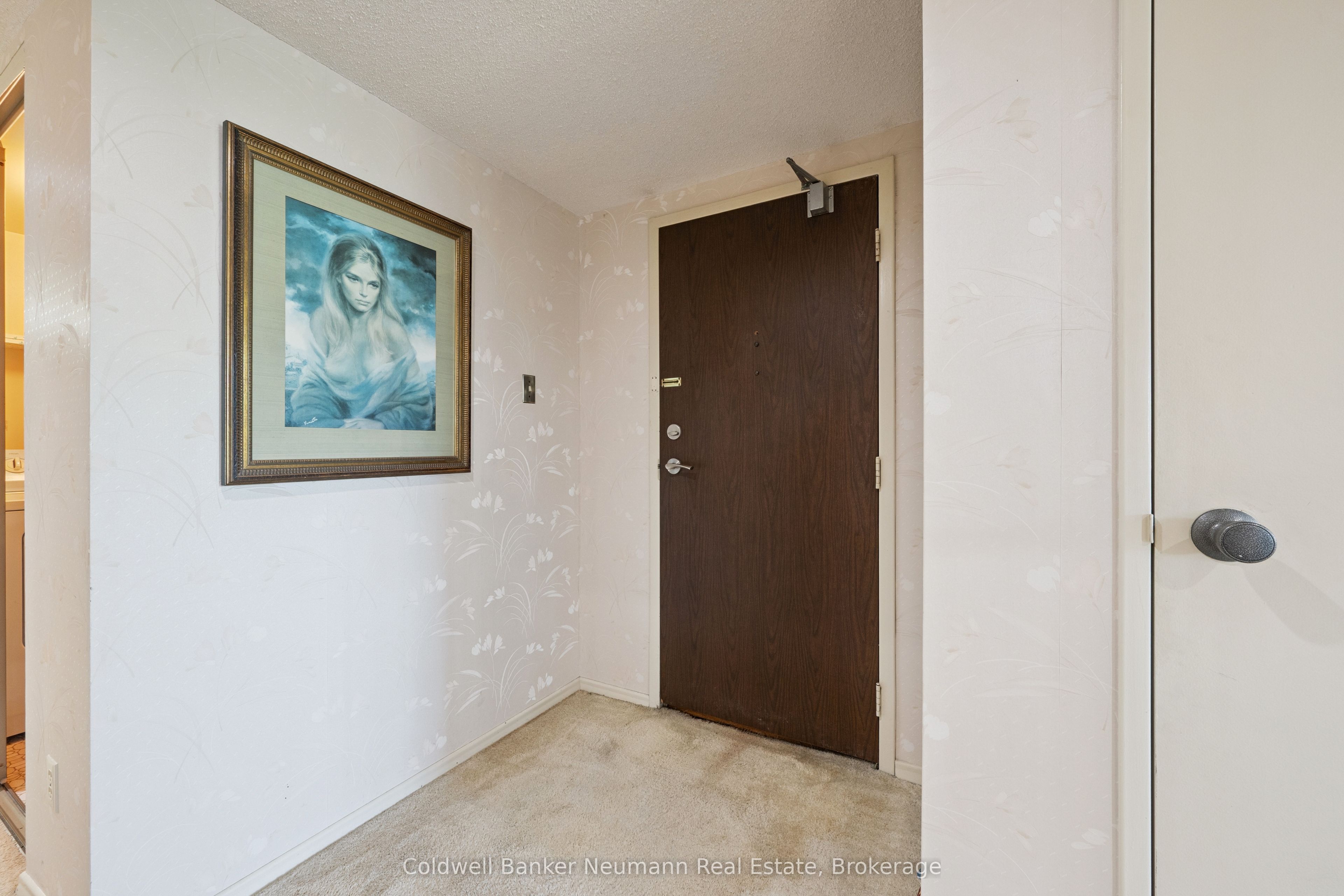 23 Woodlawn Road E 305 Property Photo 7