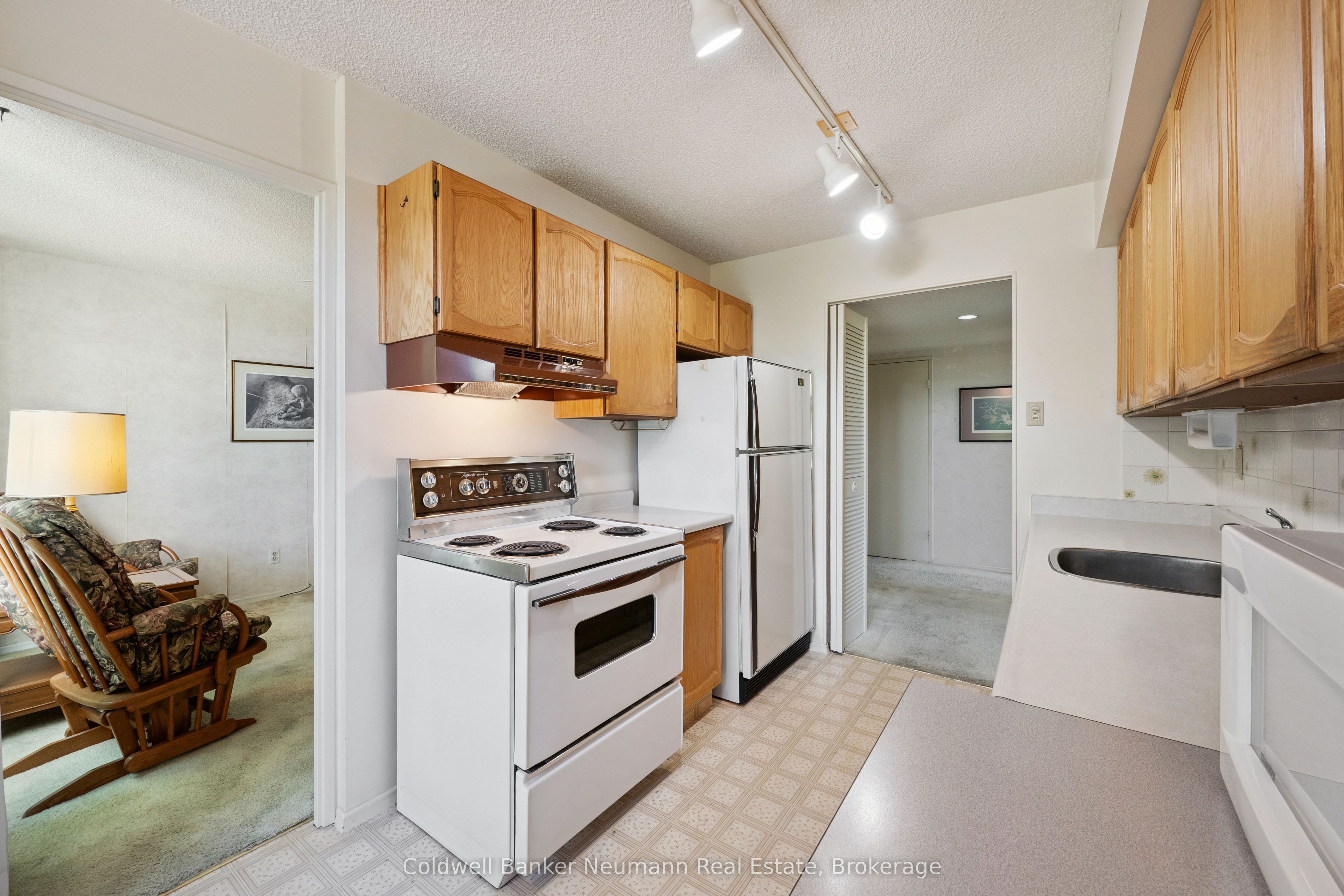 23 Woodlawn Road E 305 Property Photo 15