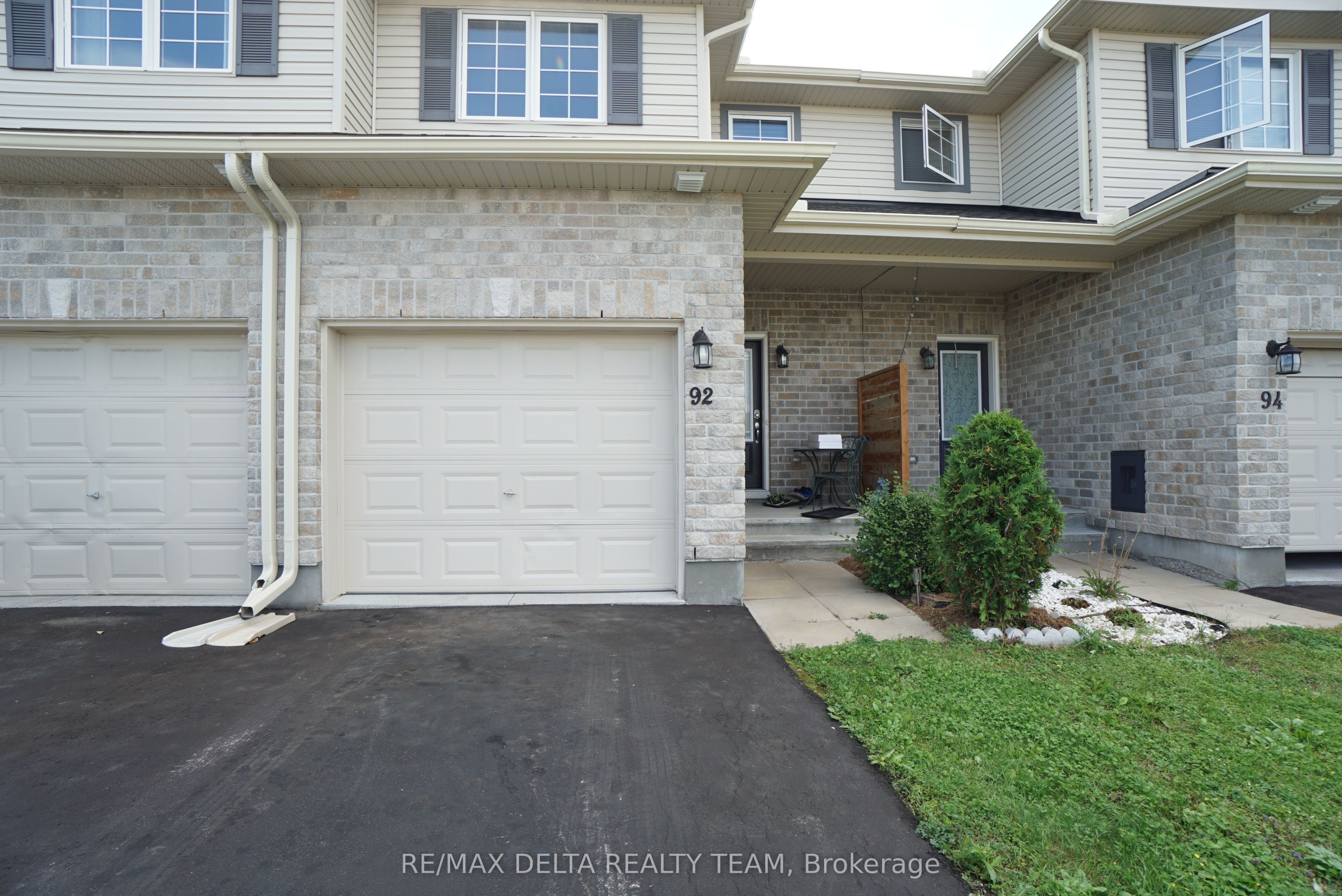 92 Bellwood Drive Property Photo 1