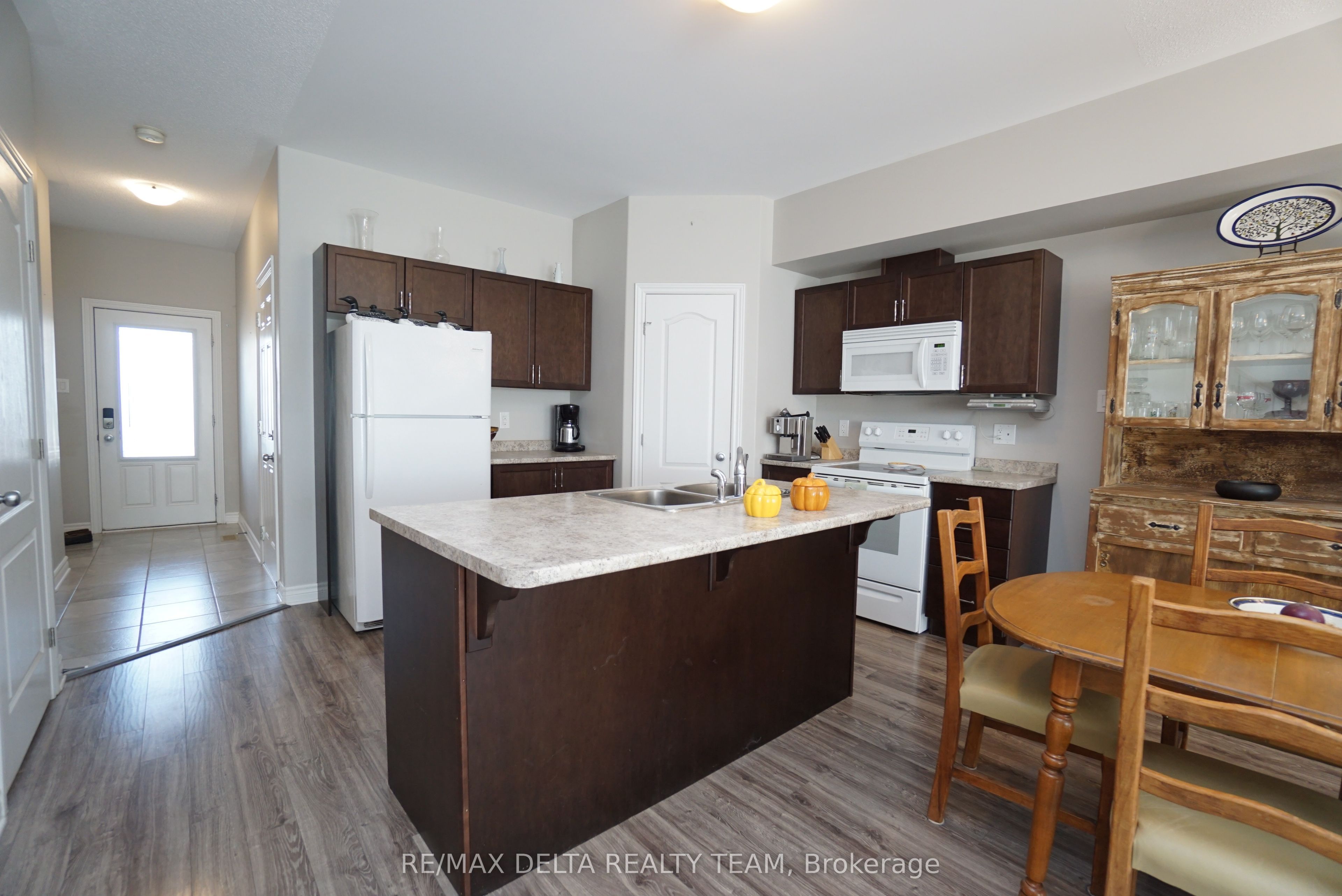 92 Bellwood Drive Property Photo 8