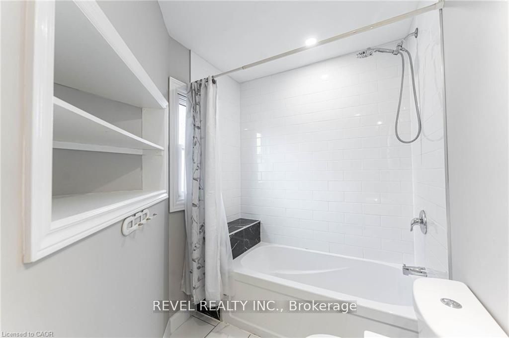 222 Kensington Avenue N Property Photo 27