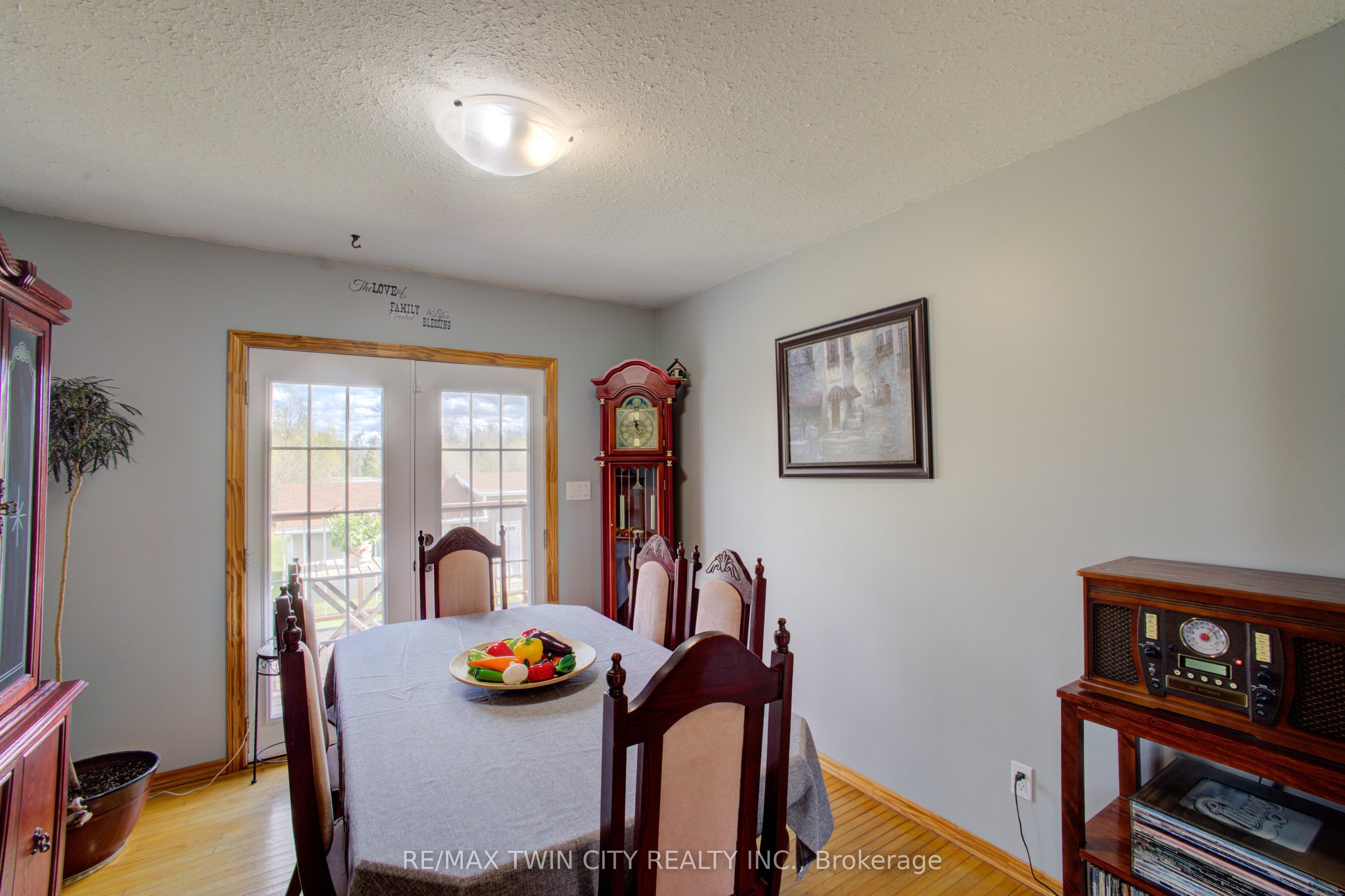 375729 6th Line Property Photo 15