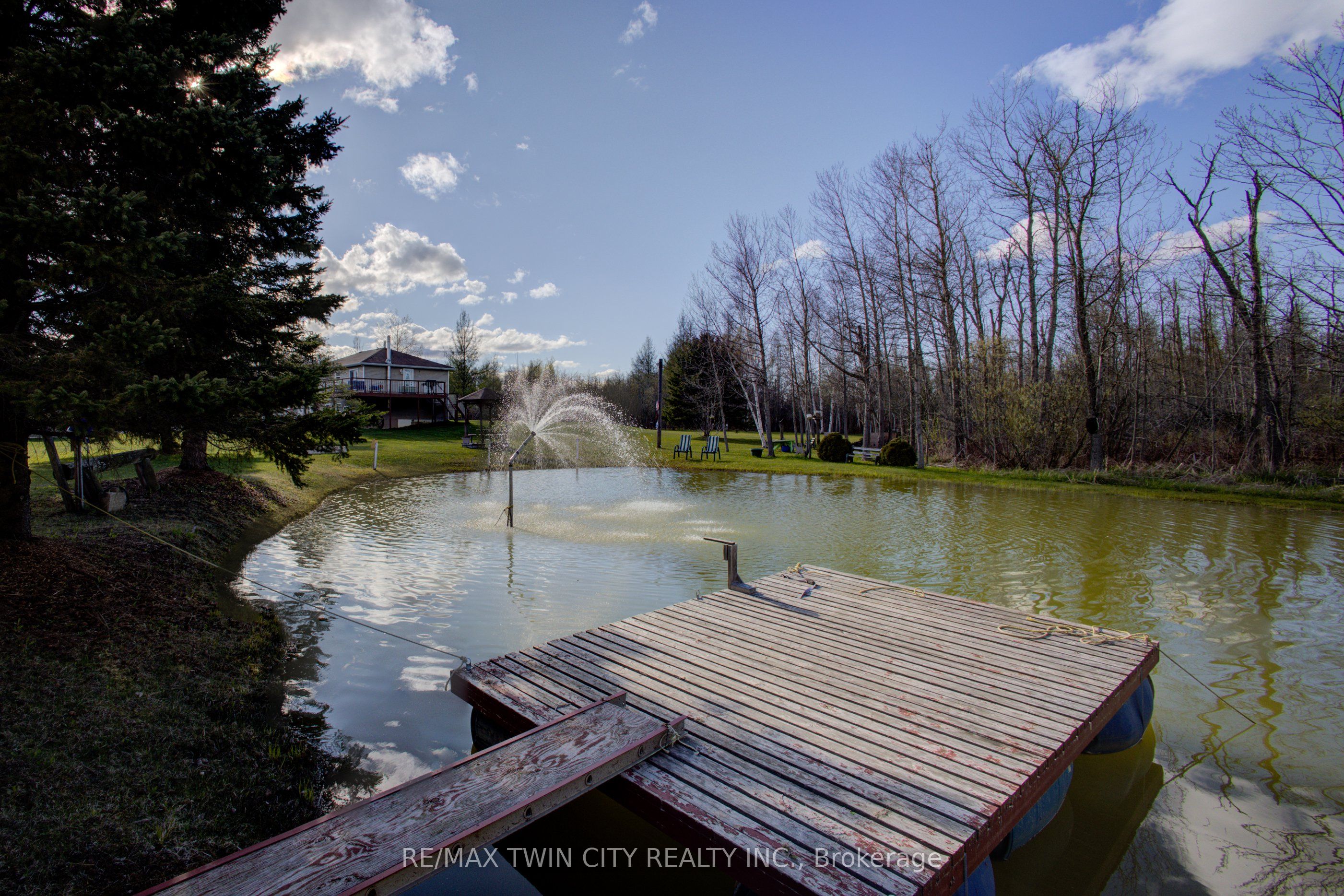375729 6th Line Property Photo 41