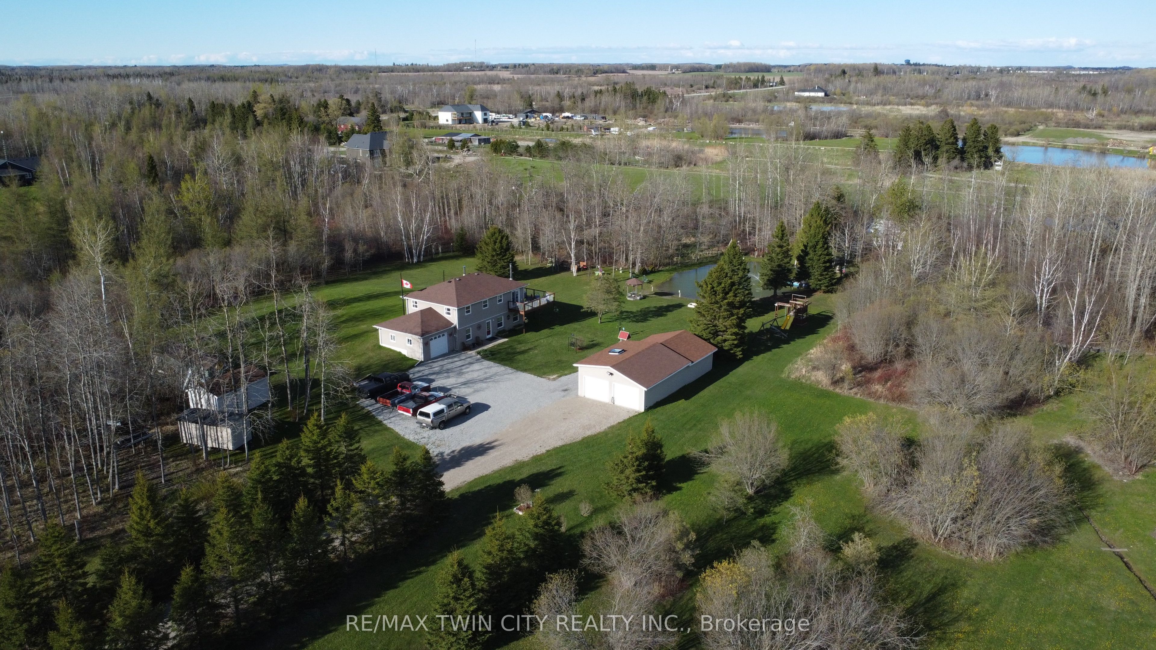375729 6th Line Property Photo 43