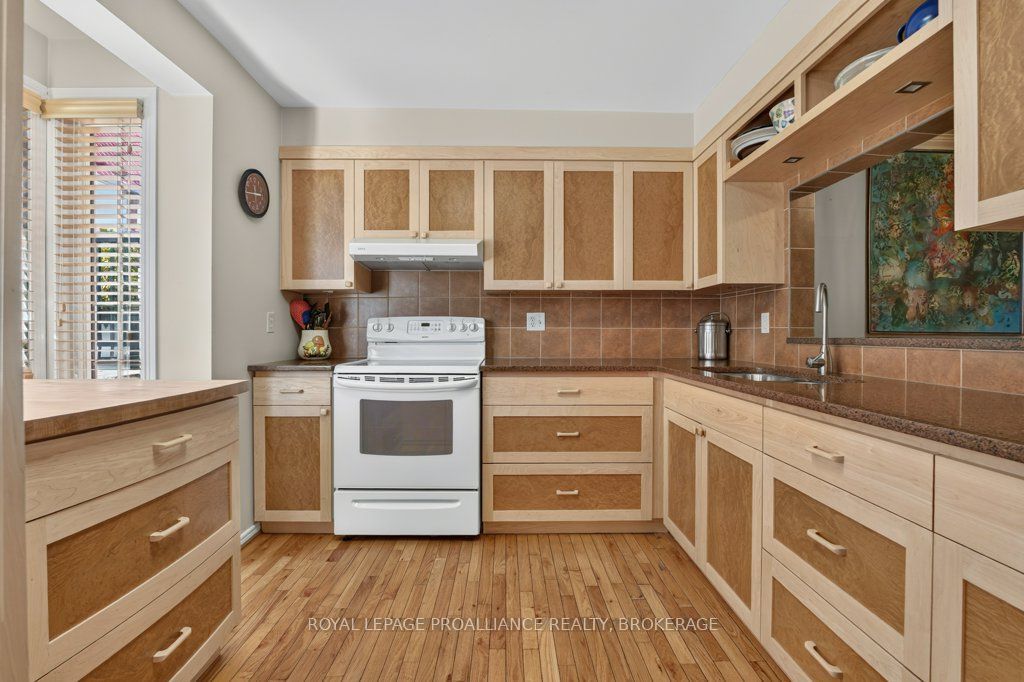 1 Place D'armes 39 Property Photo 6