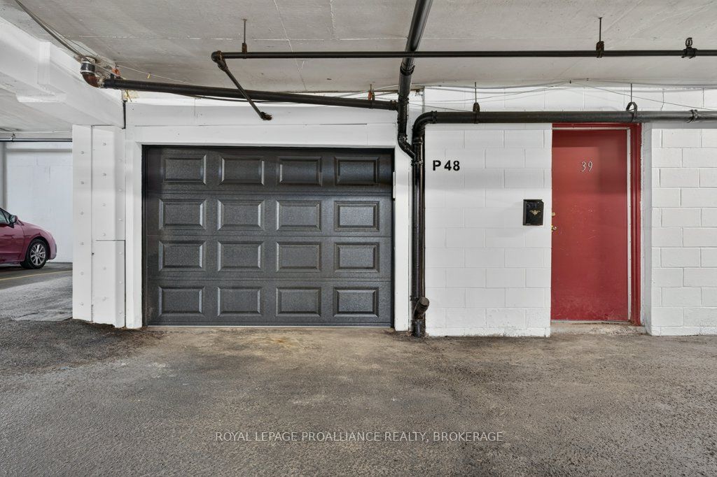 1 Place D'armes 39 Property Photo 29