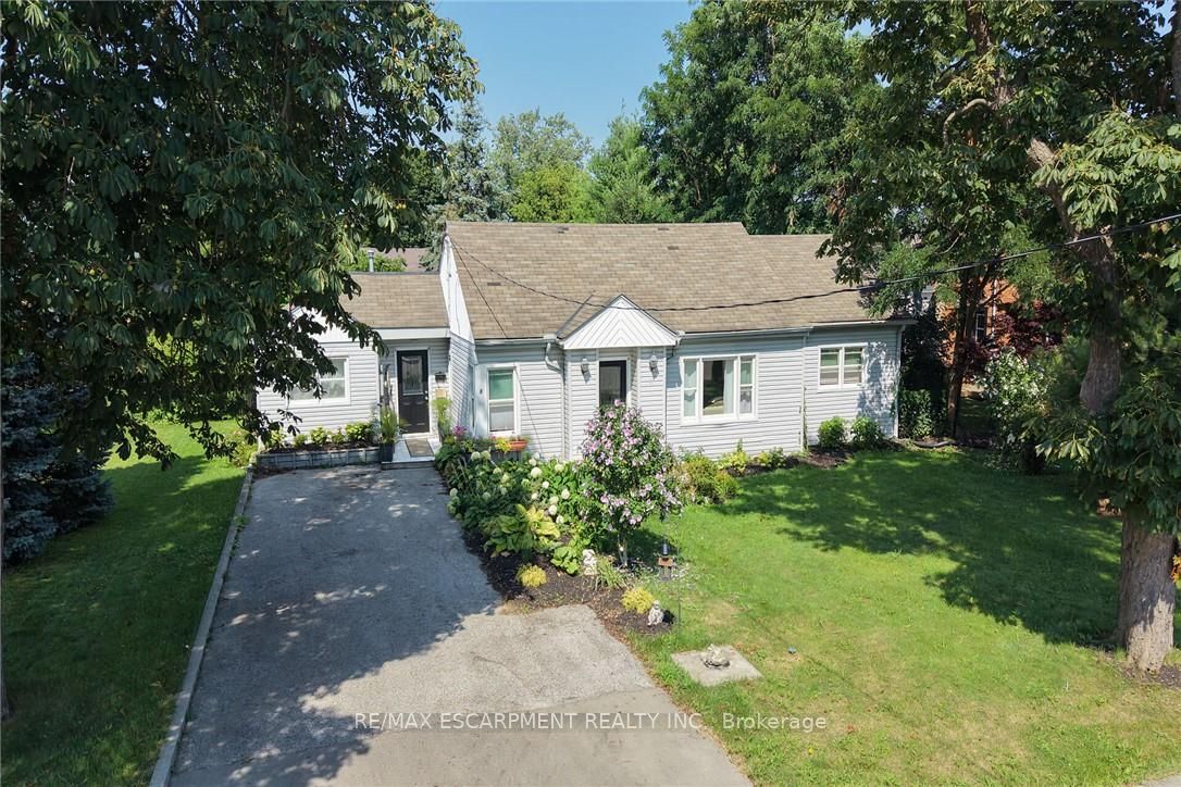 8 Victoria Street Property Photo 1