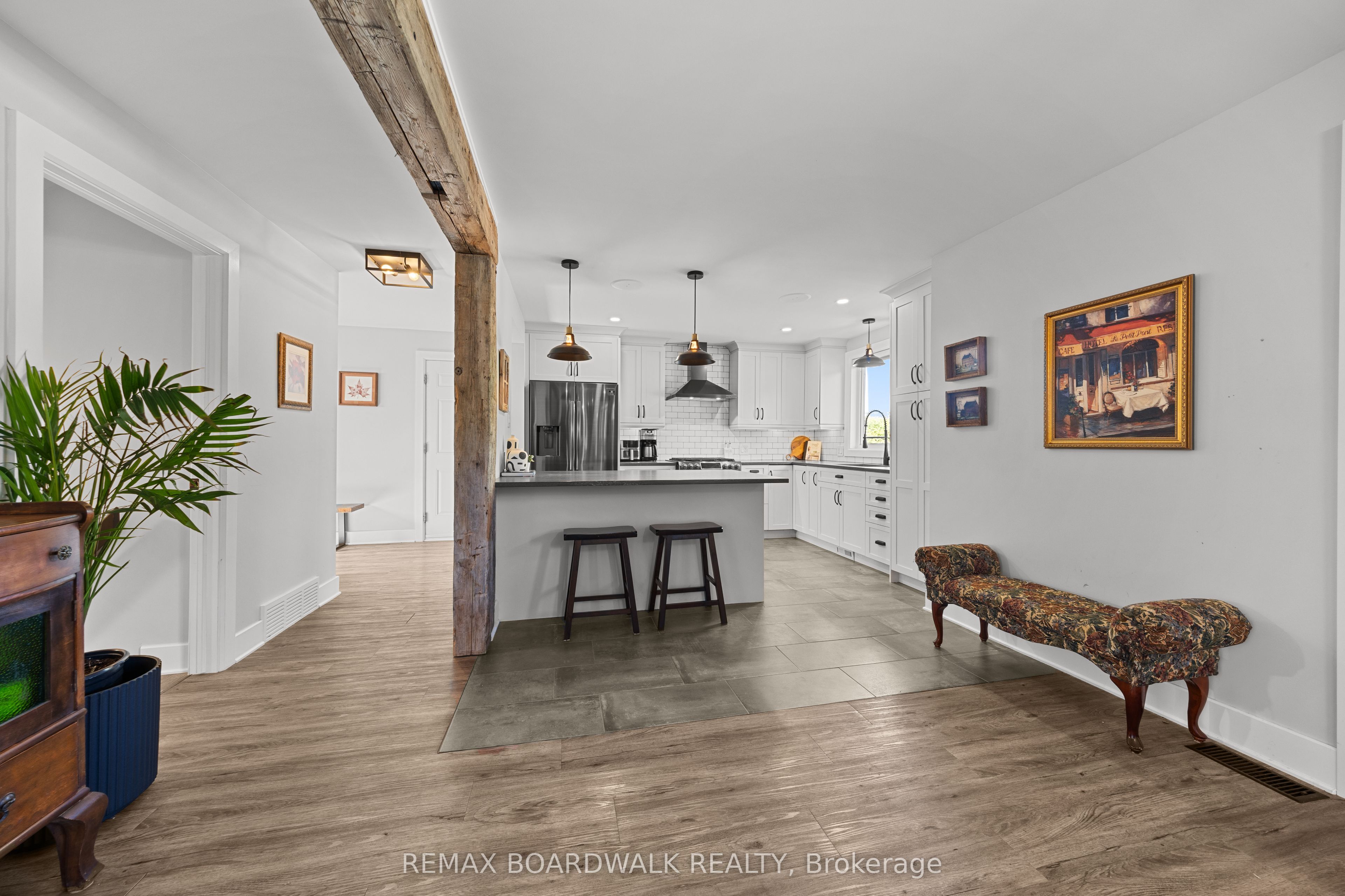 2187 Des Pins Street Property Photo 10