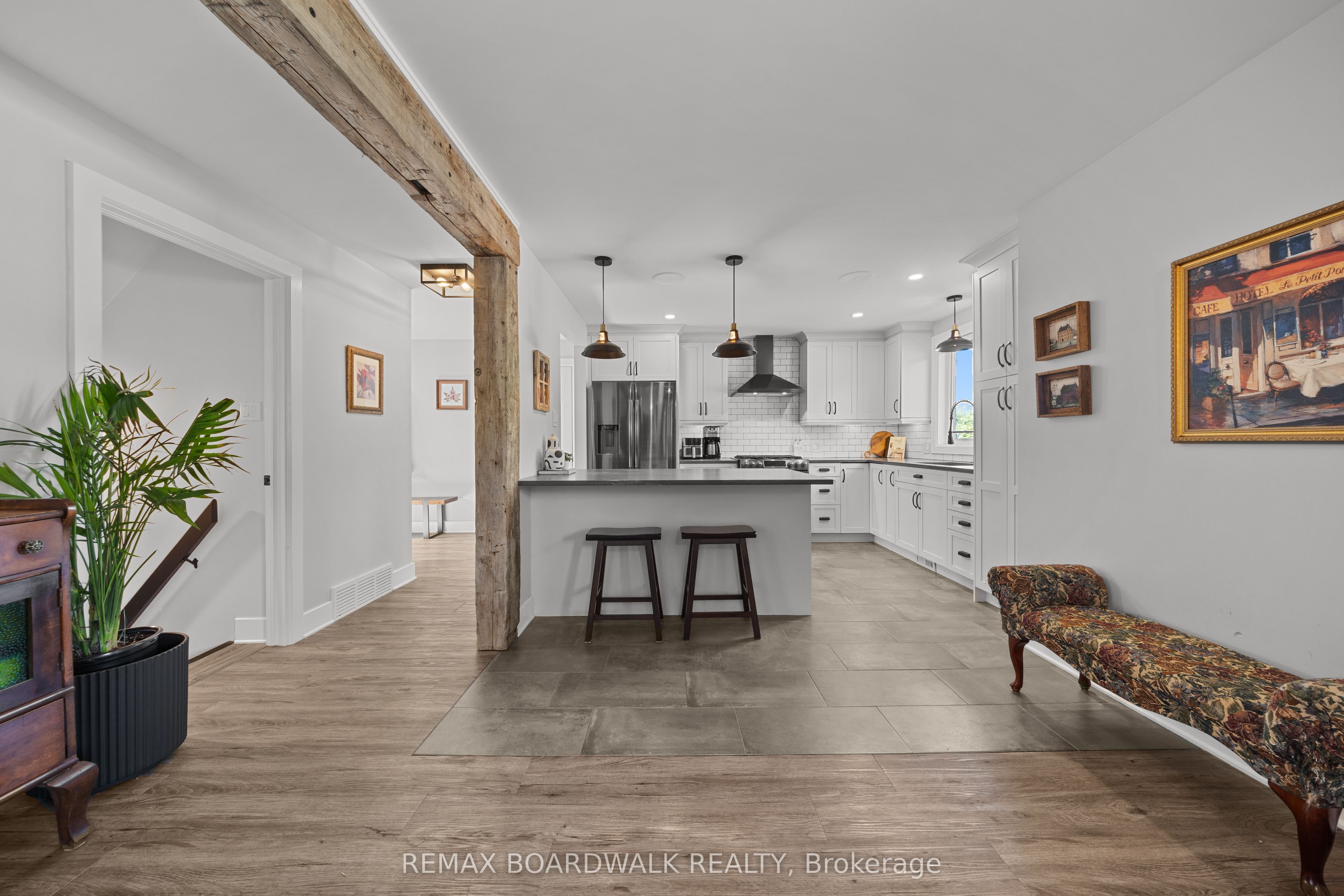2187 Des Pins Street Property Photo 11