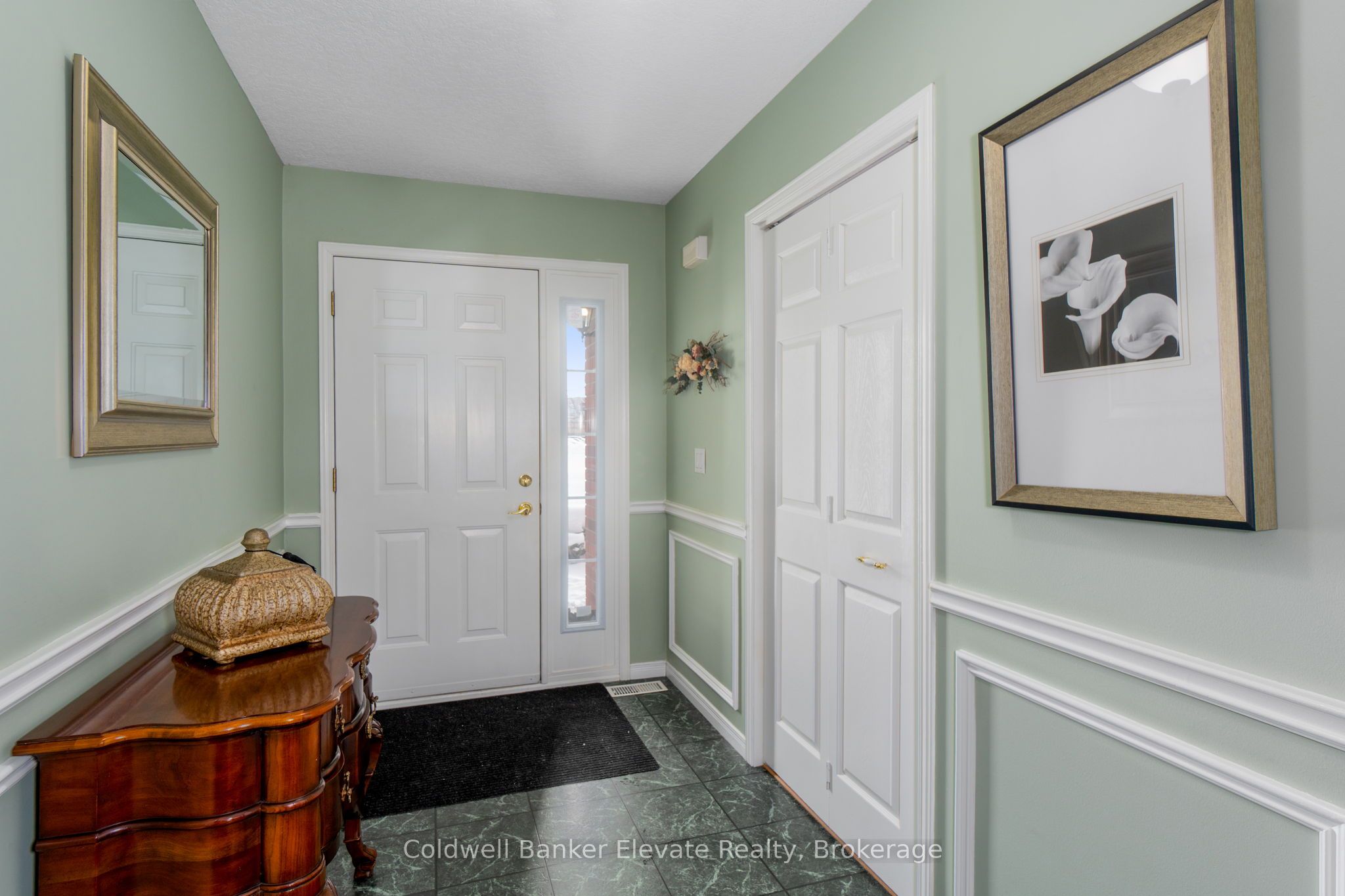 2705 Kingsway Drive 36 Property Photo 5