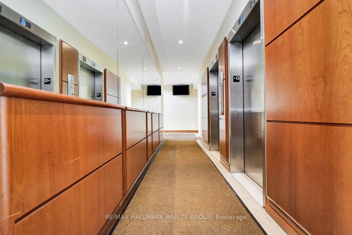 505 St Laurent Boulevard 2204 Property Photo 4