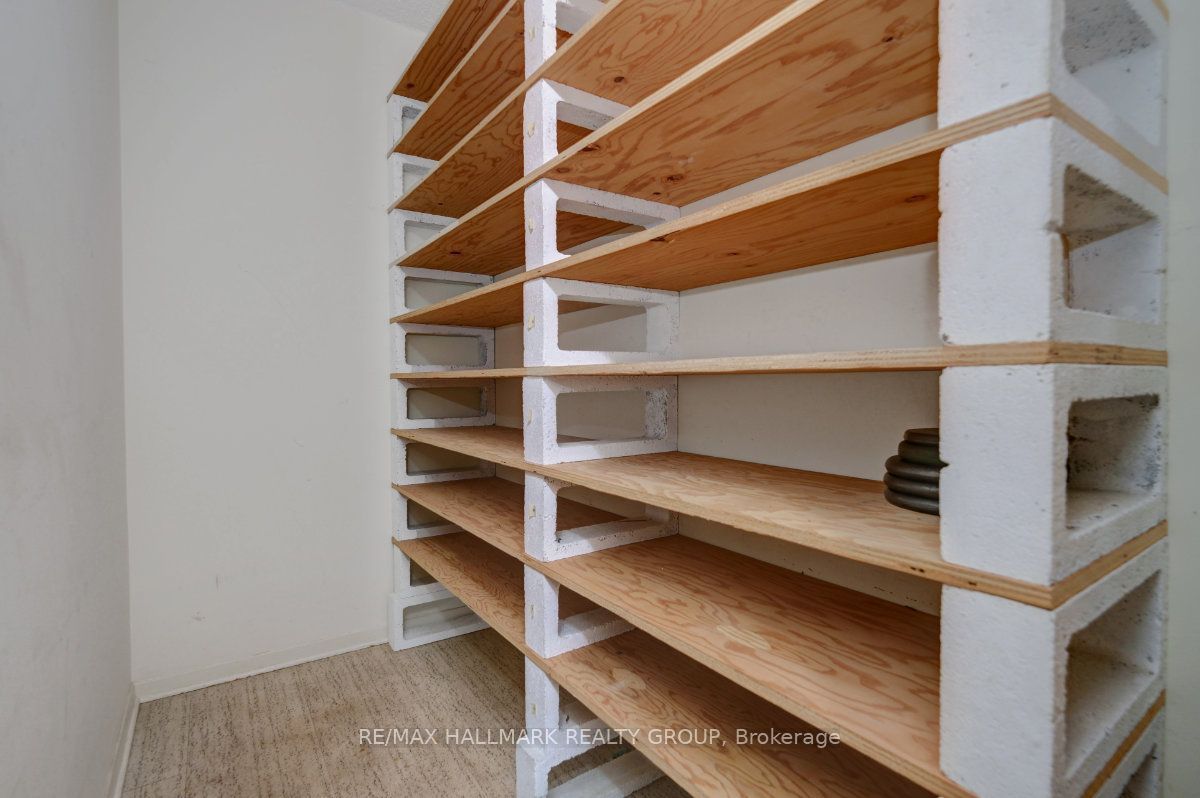 505 St Laurent Boulevard 2204 Property Photo 6