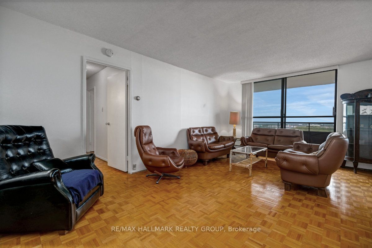 505 St Laurent Boulevard 2204 Property Photo 8