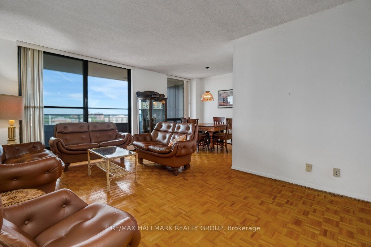 505 St Laurent Boulevard 2204 Property Photo 10