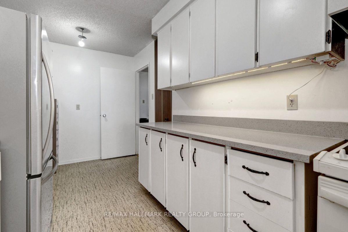 505 St Laurent Boulevard 2204 Property Photo 20