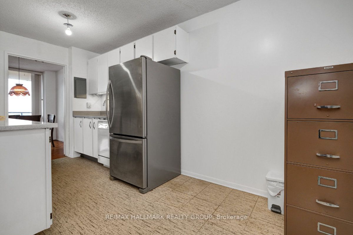 505 St Laurent Boulevard 2204 Property Photo 23