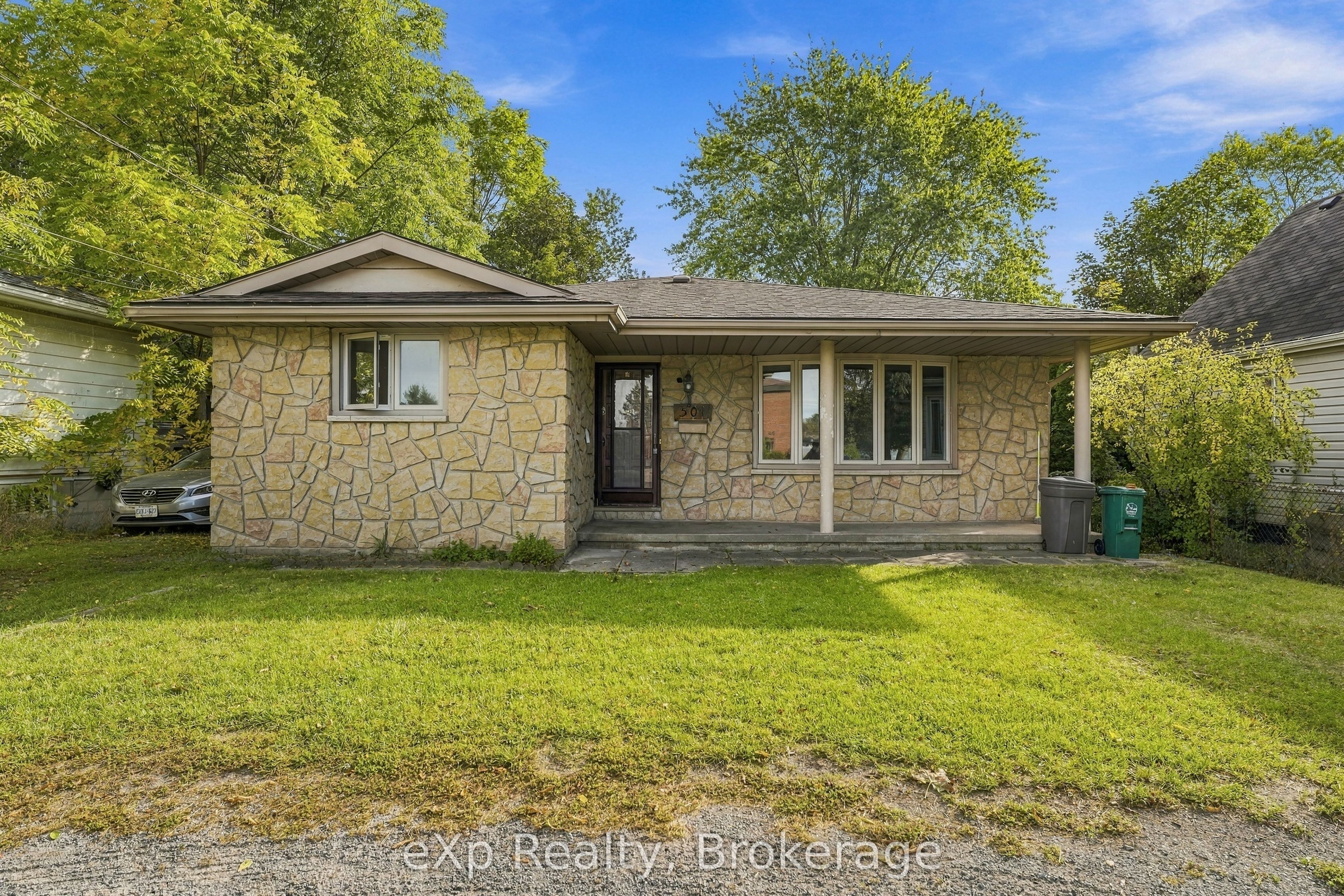 501 Sidney Street Property Photo 1