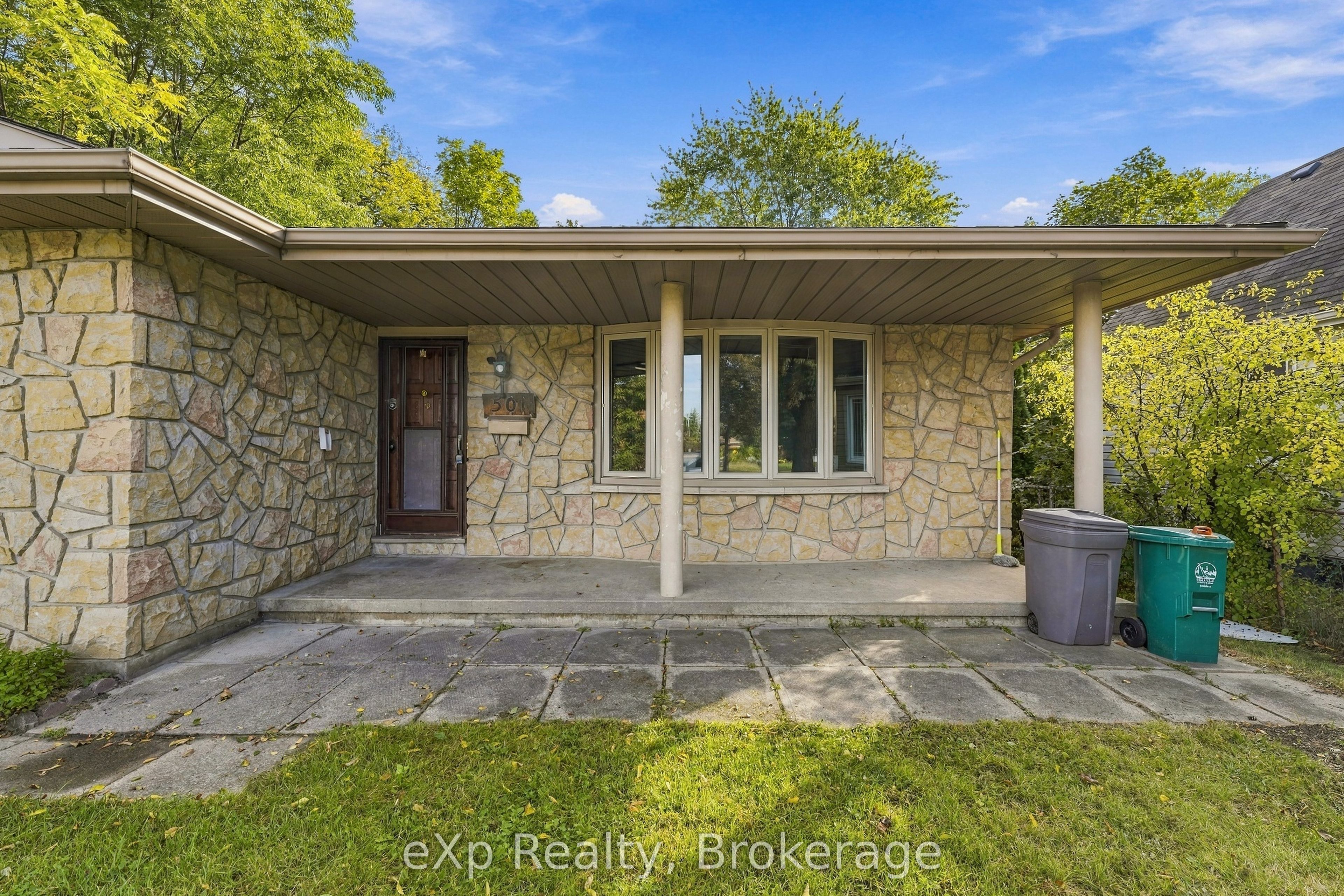 501 Sidney Street Property Photo 3