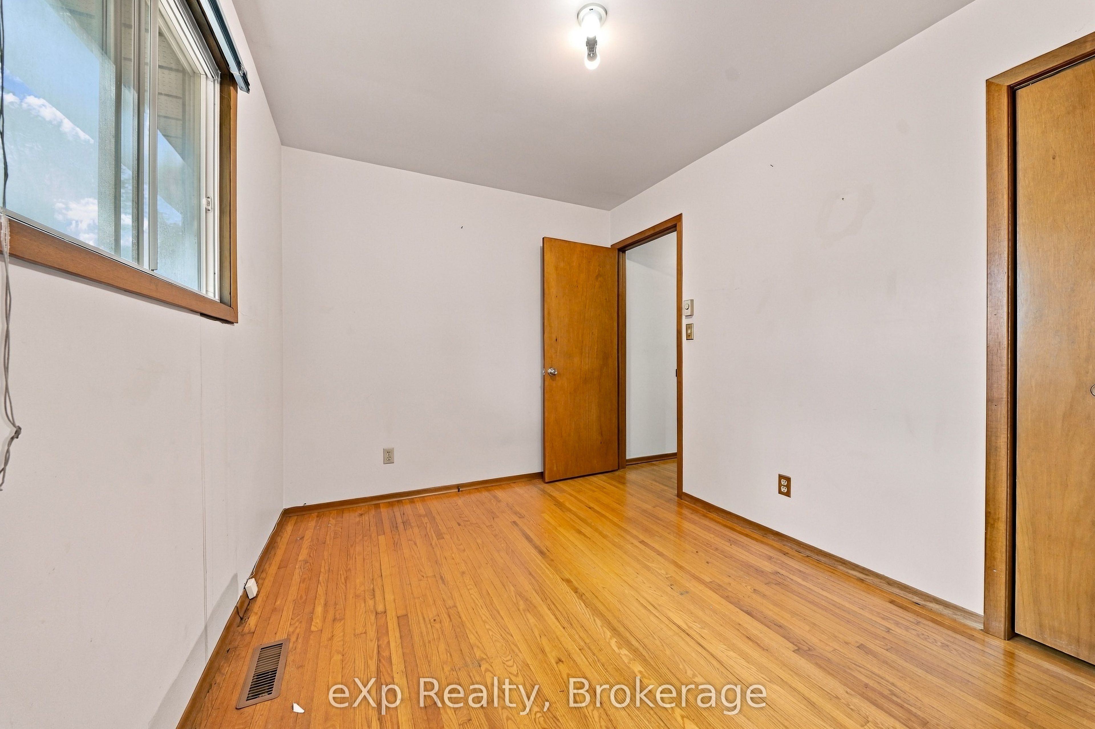 501 Sidney Street Property Photo 17