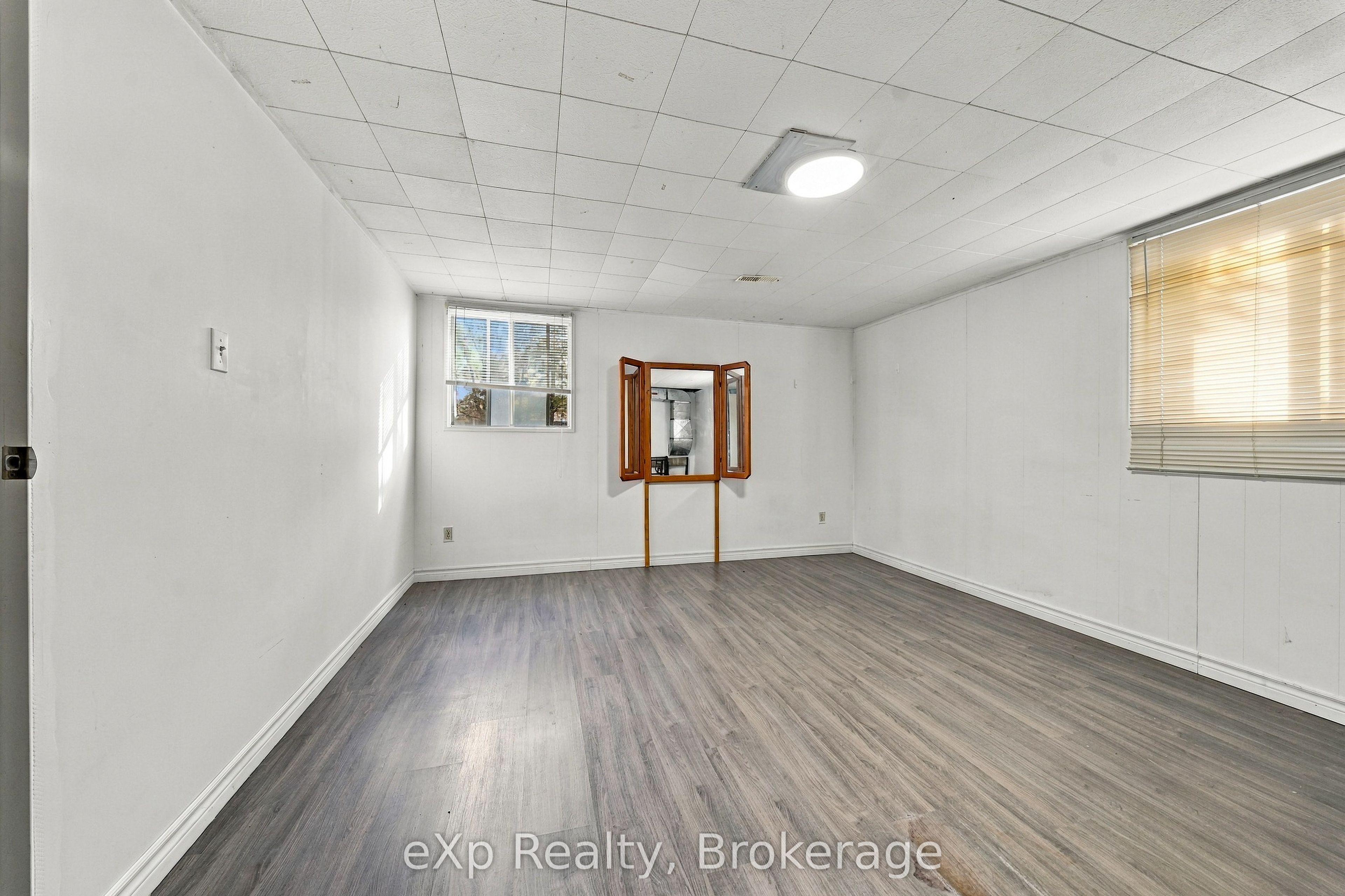 501 Sidney Street Property Photo 27