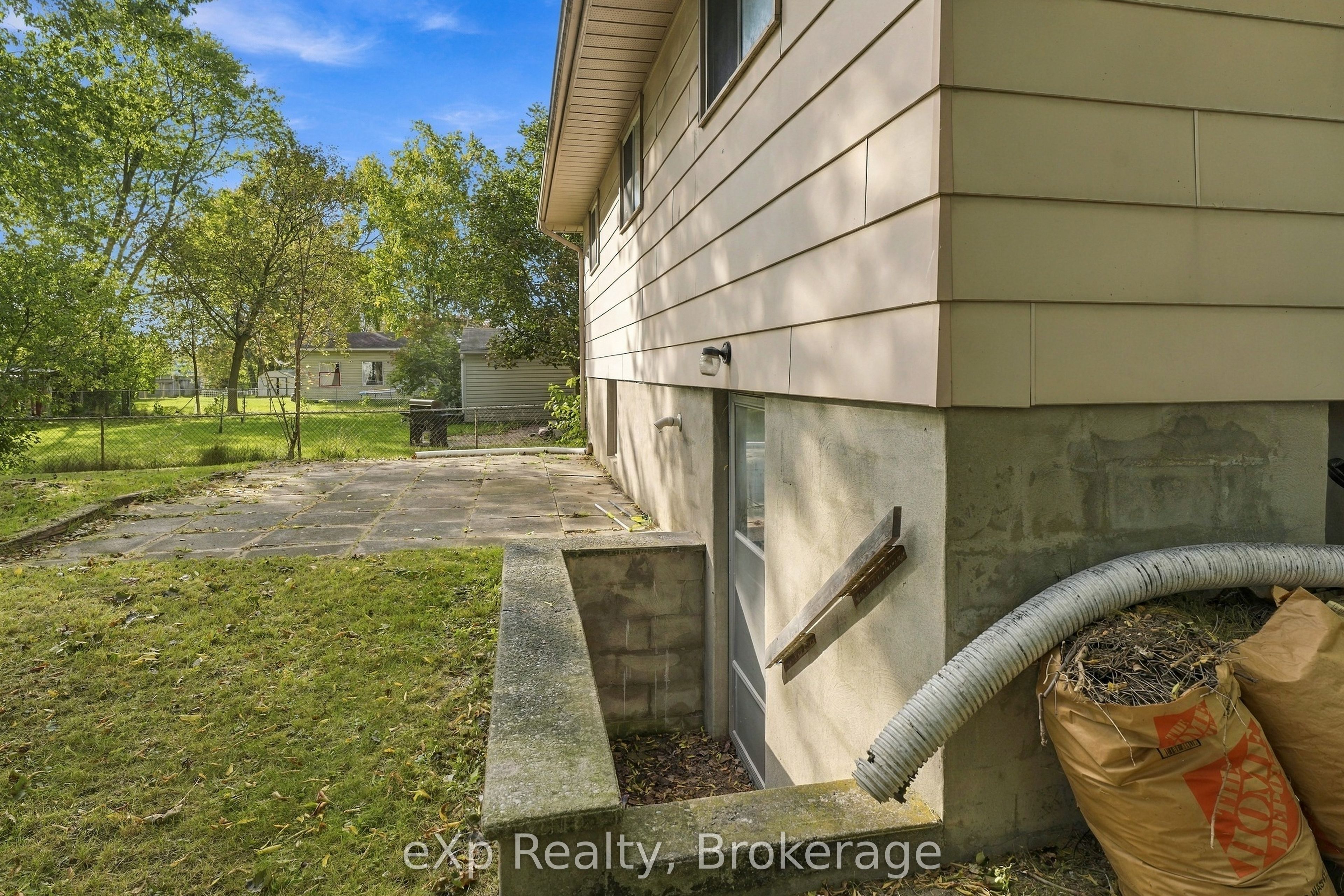 501 Sidney Street Property Photo 29