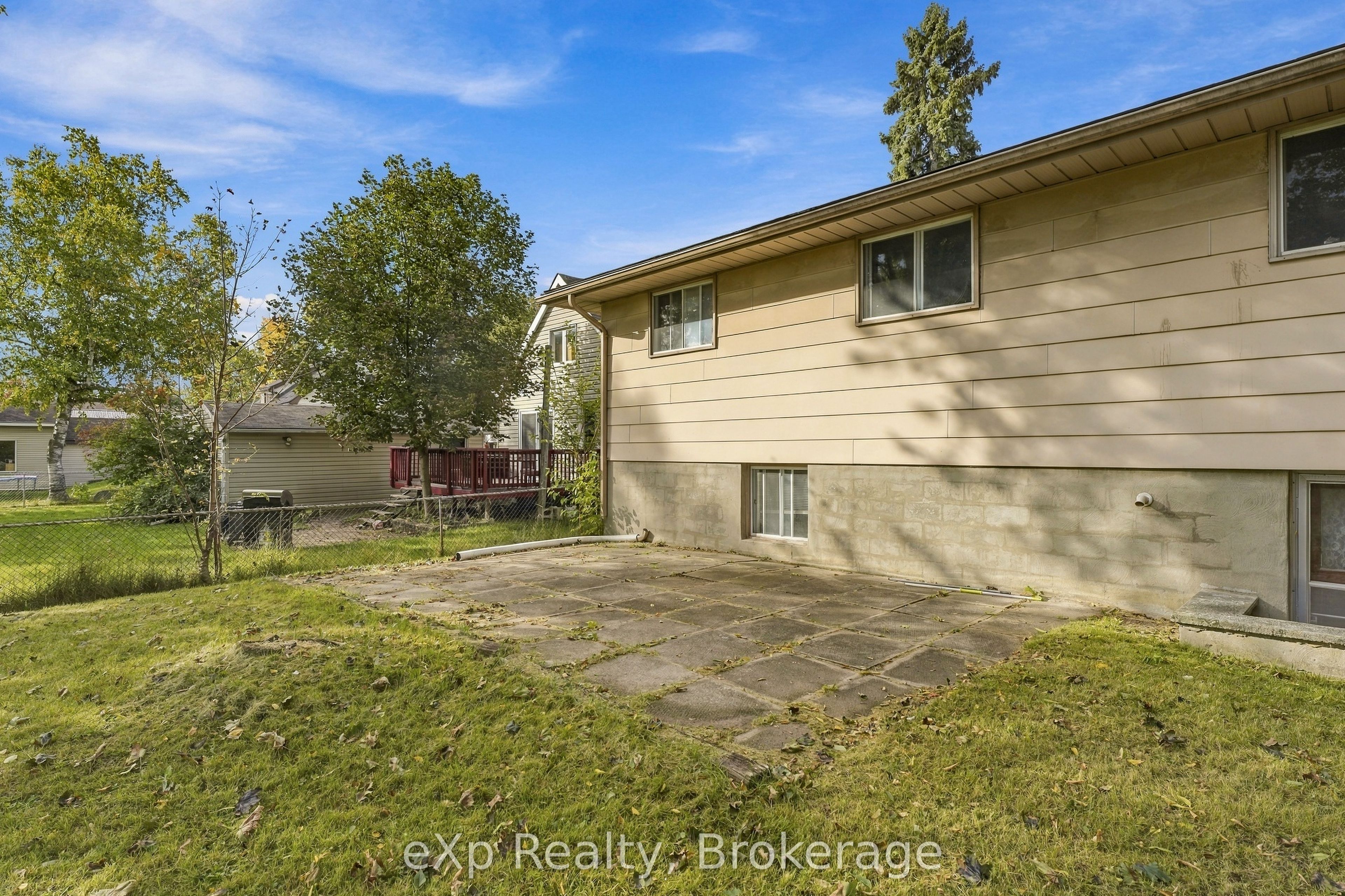 501 Sidney Street Property Photo 32