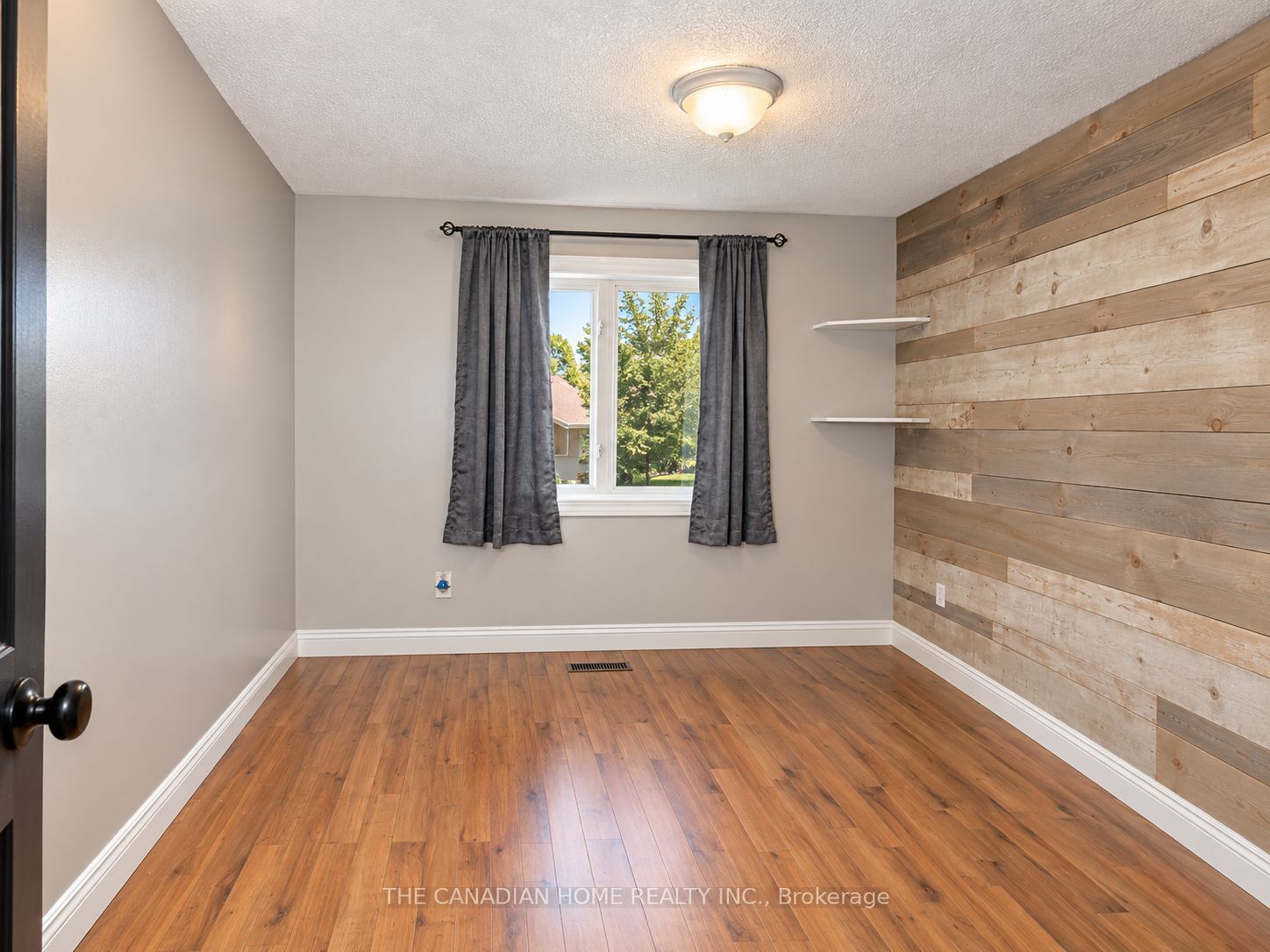 3 Dunhill Crescent N Property Photo 16