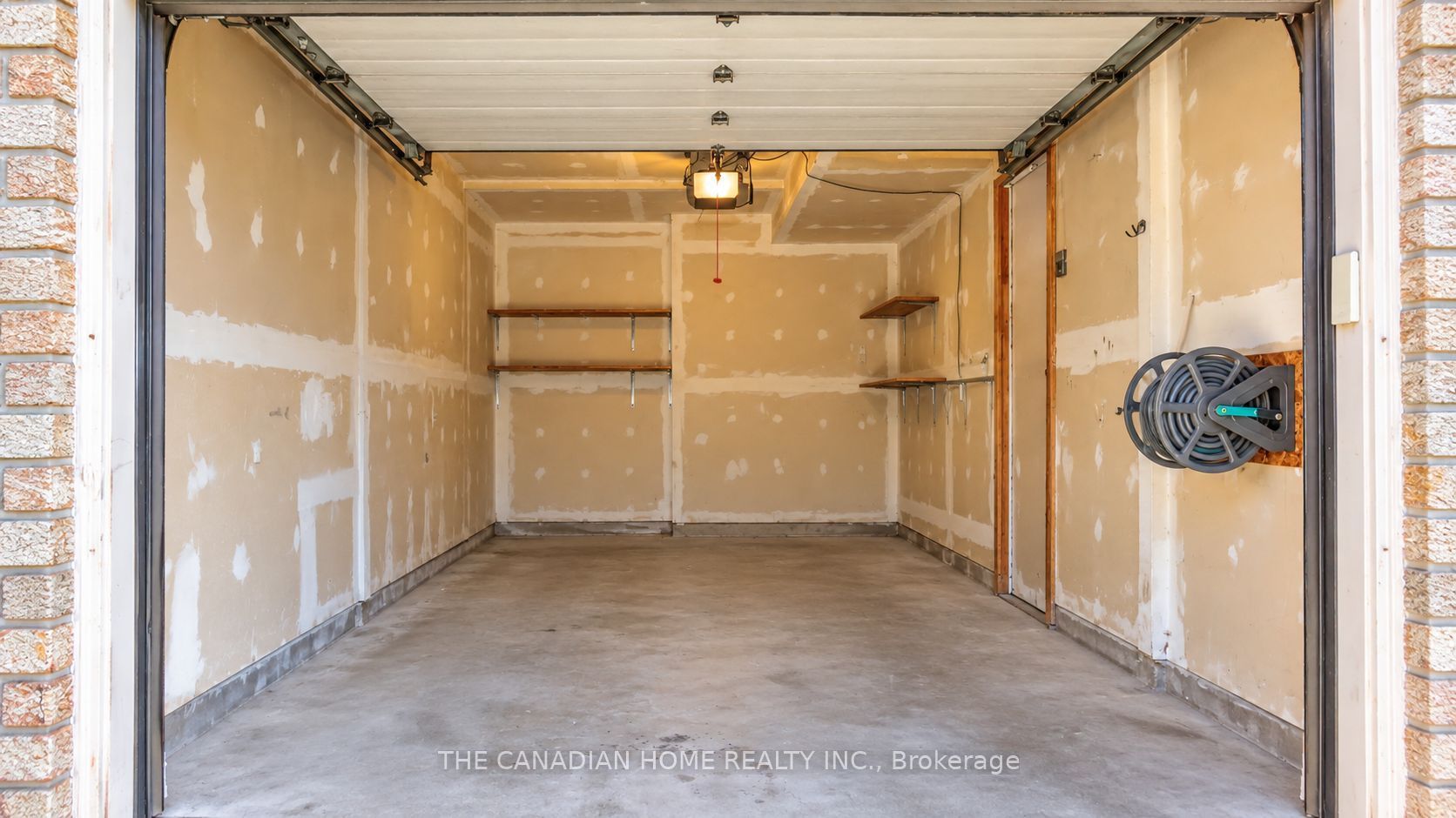 3 Dunhill Crescent N Property Photo 26