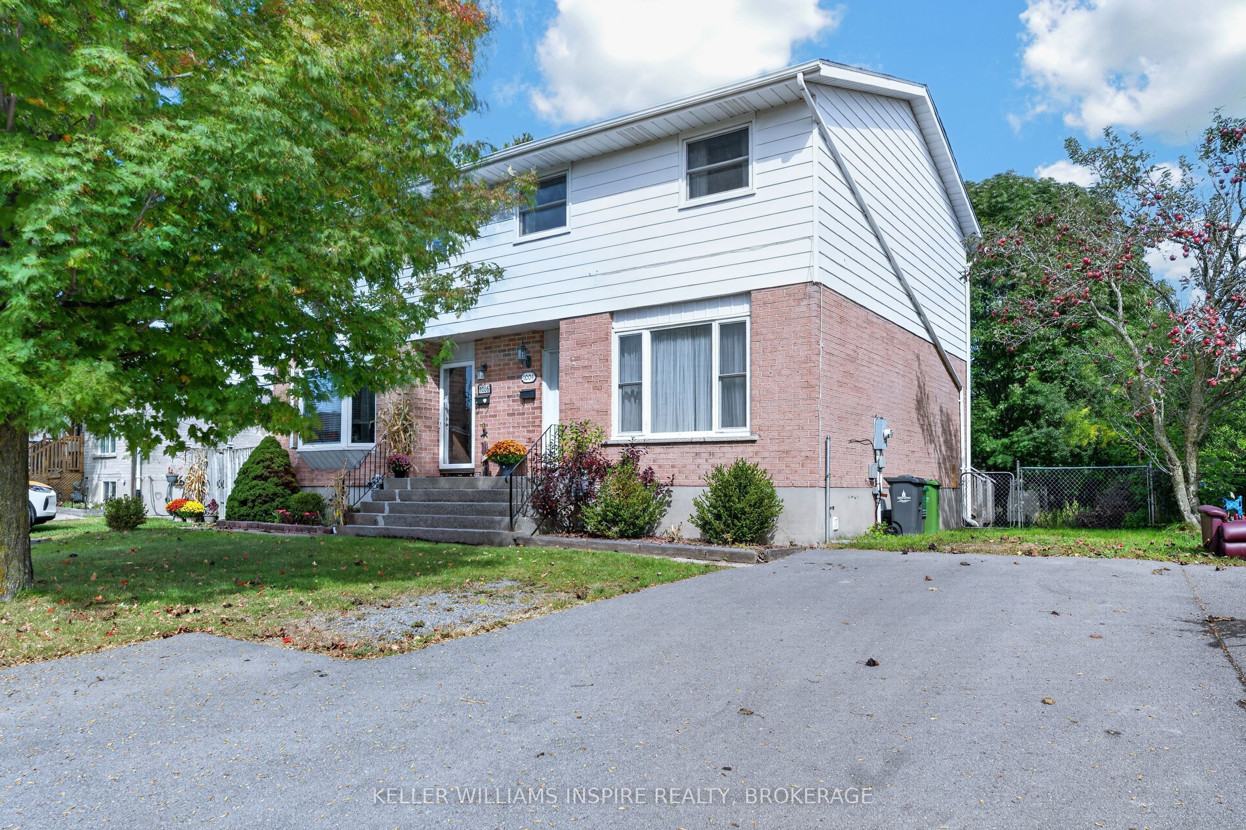 1004 Old Colony Road Property Photo 1