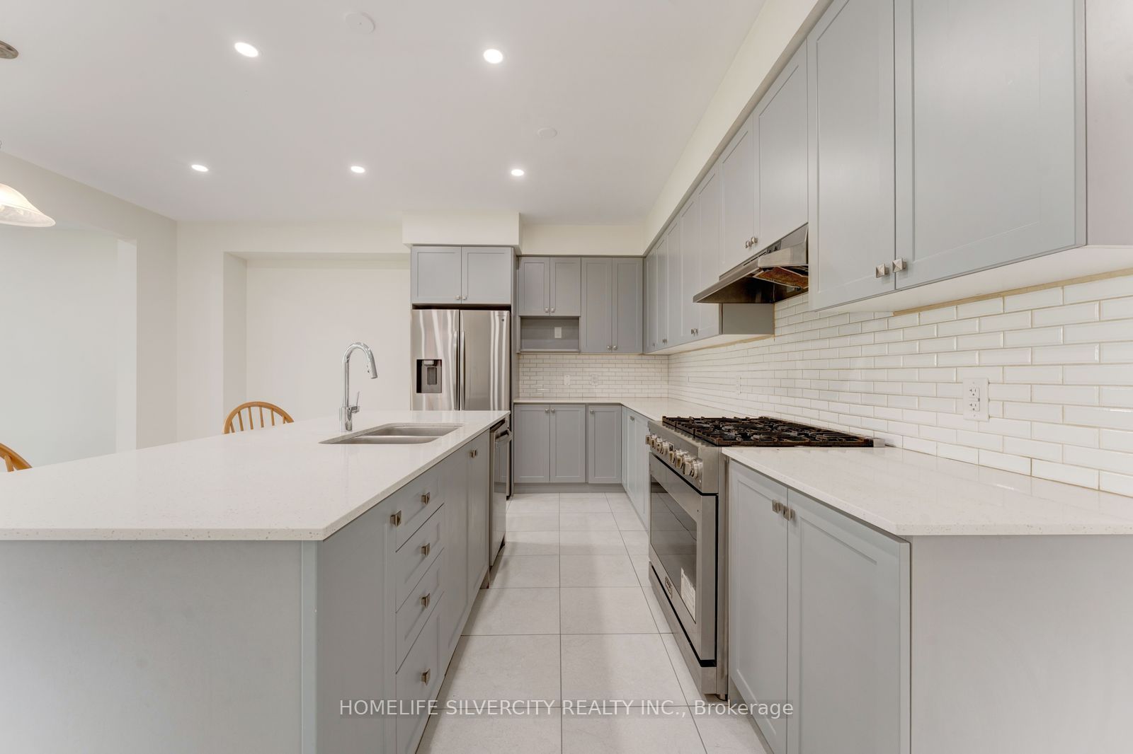 210 Broadacre Drive Property Photo 6