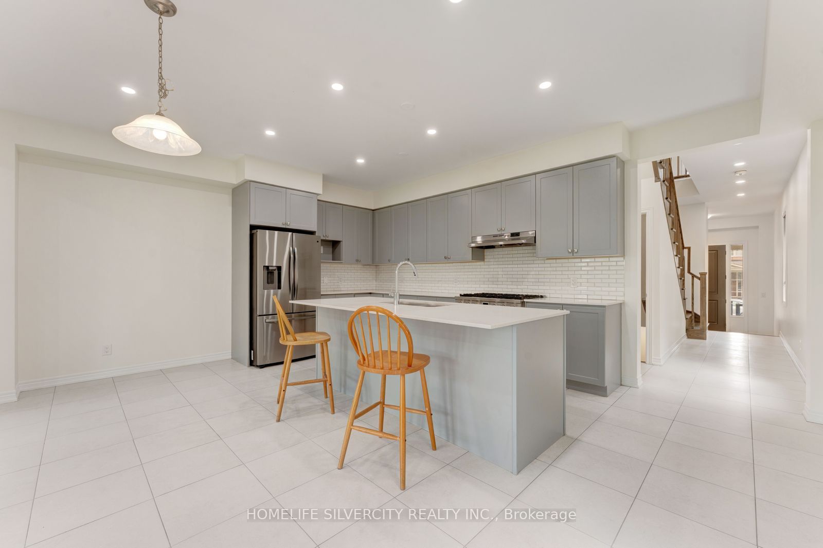 210 Broadacre Drive Property Photo 7