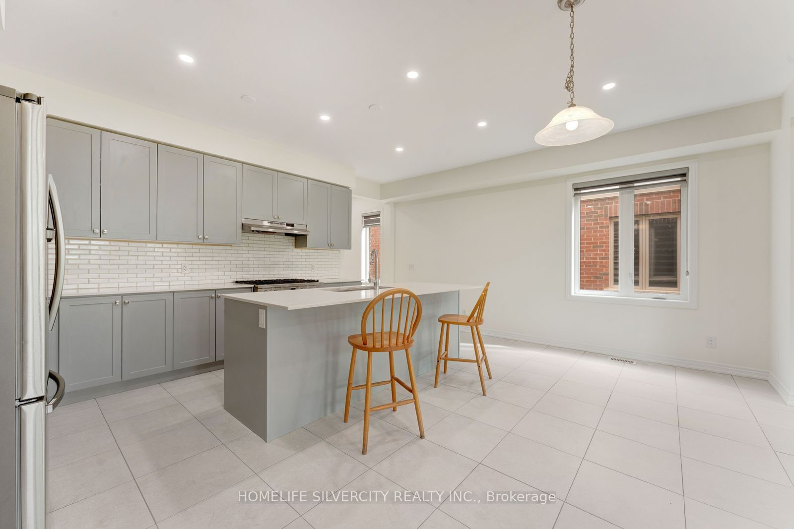 210 Broadacre Drive Property Photo 8