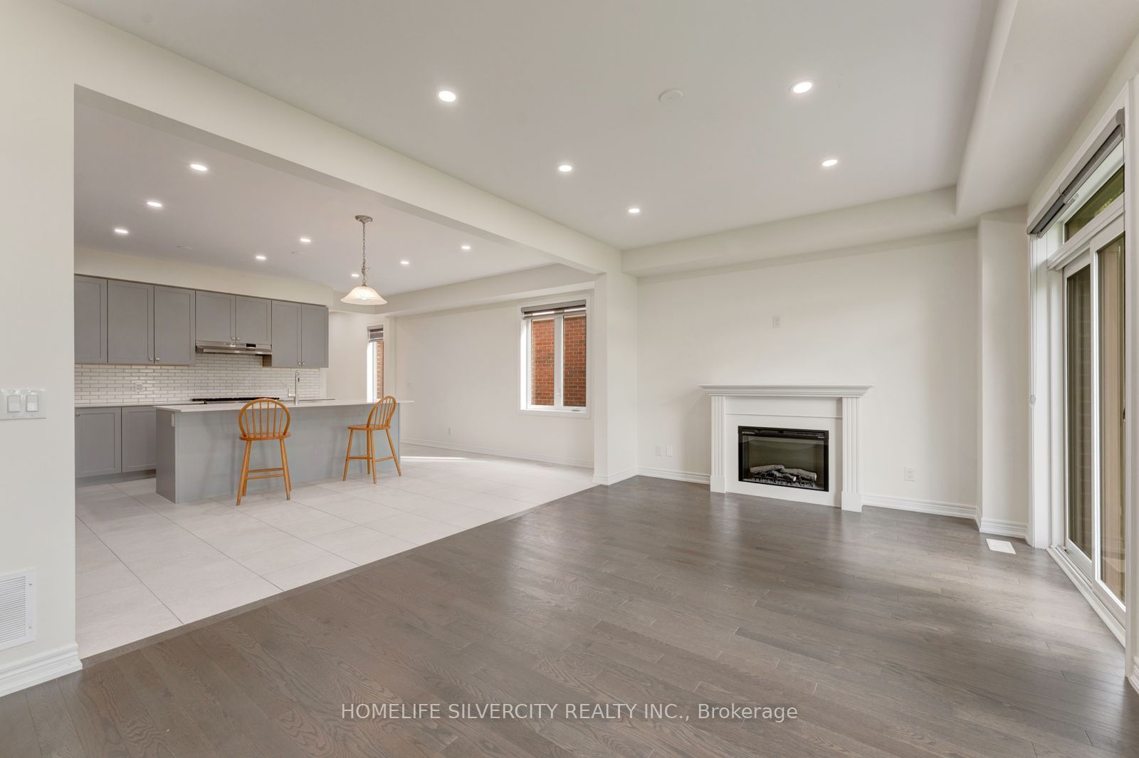 210 Broadacre Drive Property Photo 9