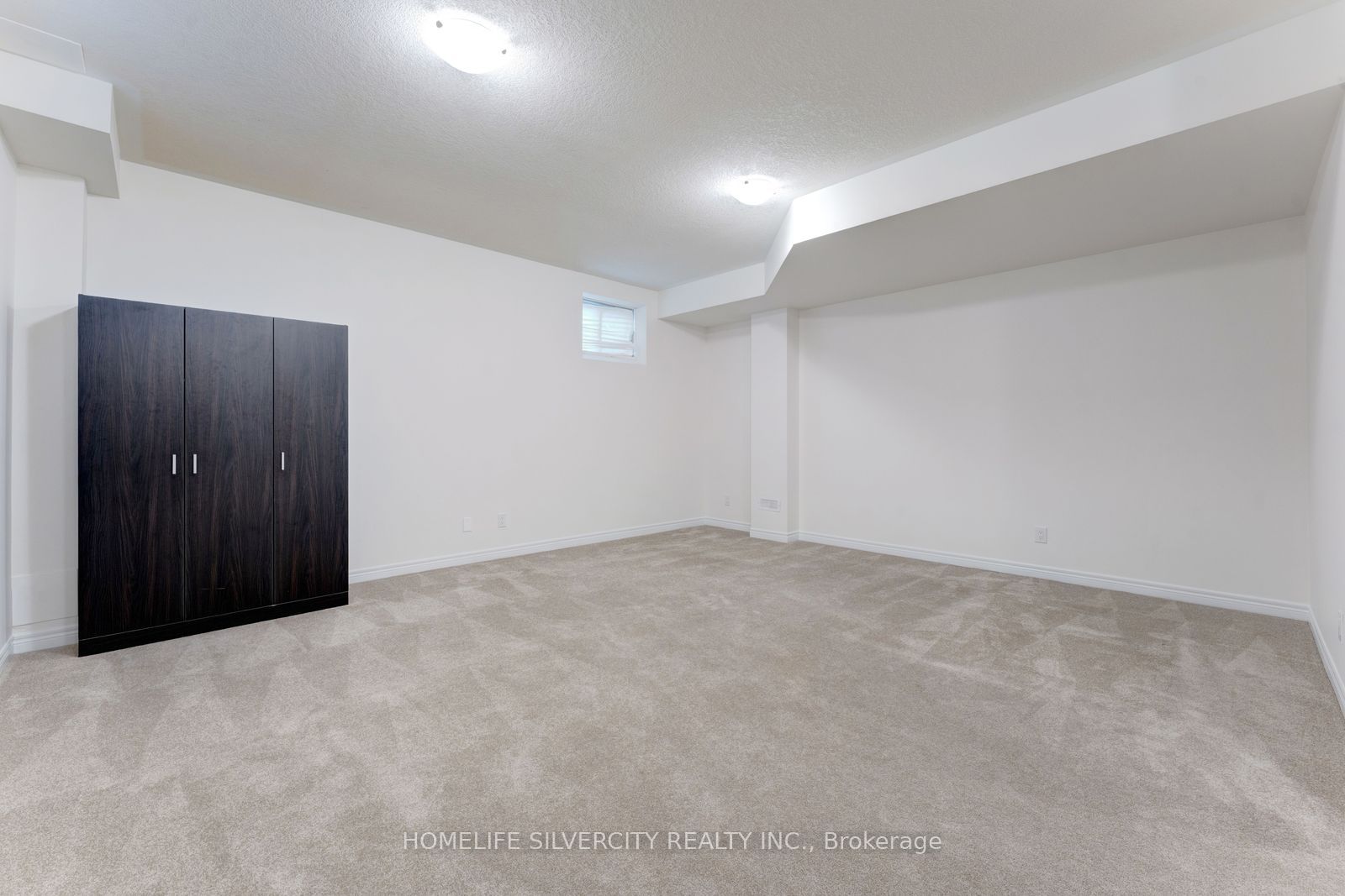210 Broadacre Drive Property Photo 15