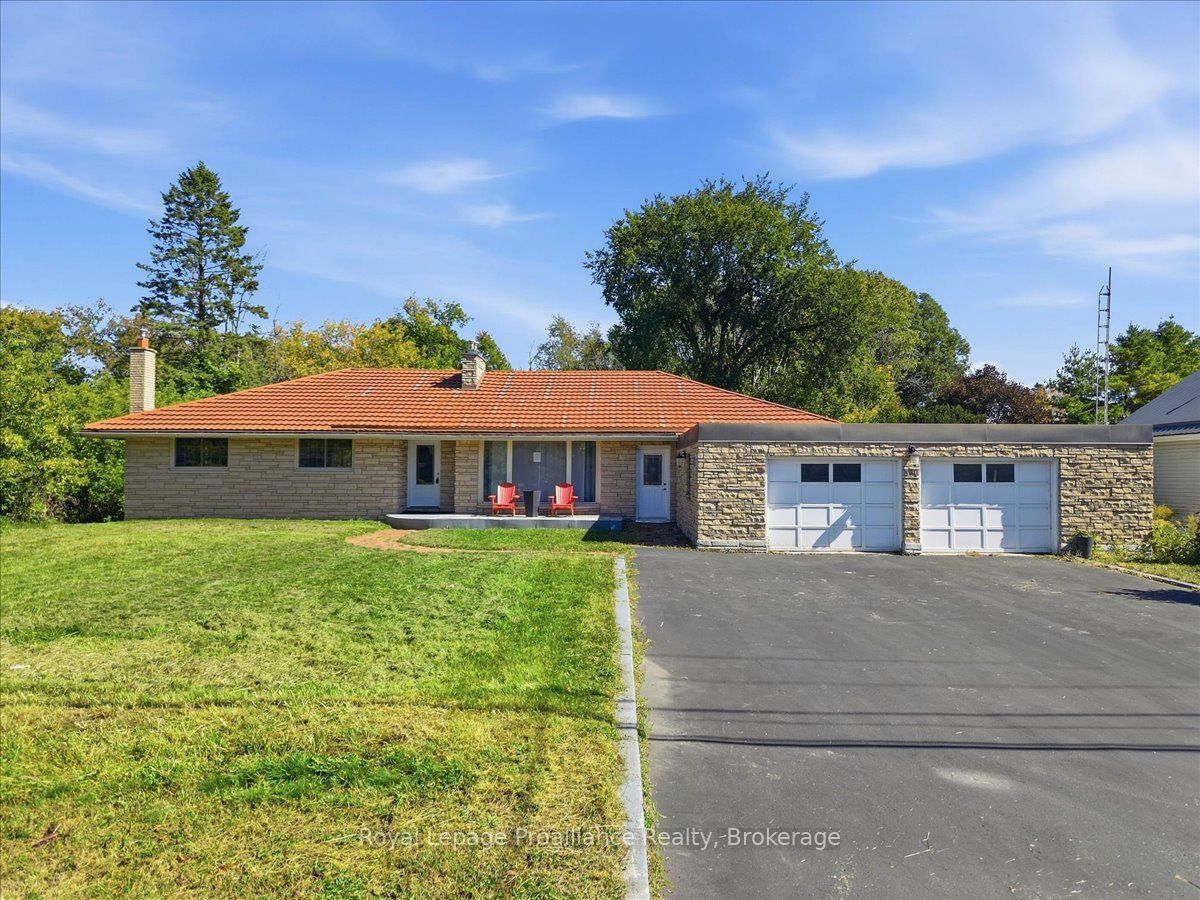 380 Ashley Street Property Photo 1