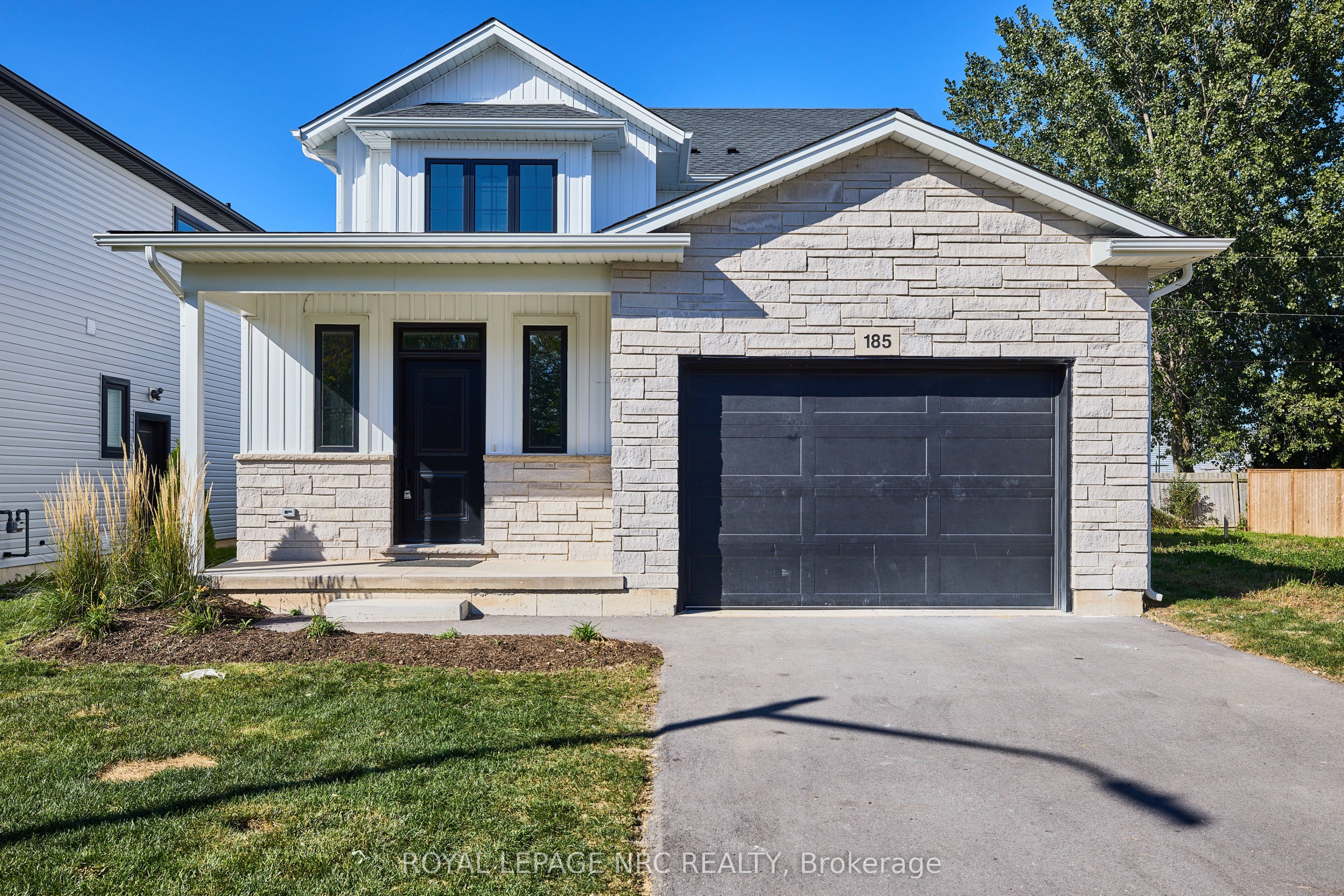 185 Hodgkins Avenue Property Photo 1