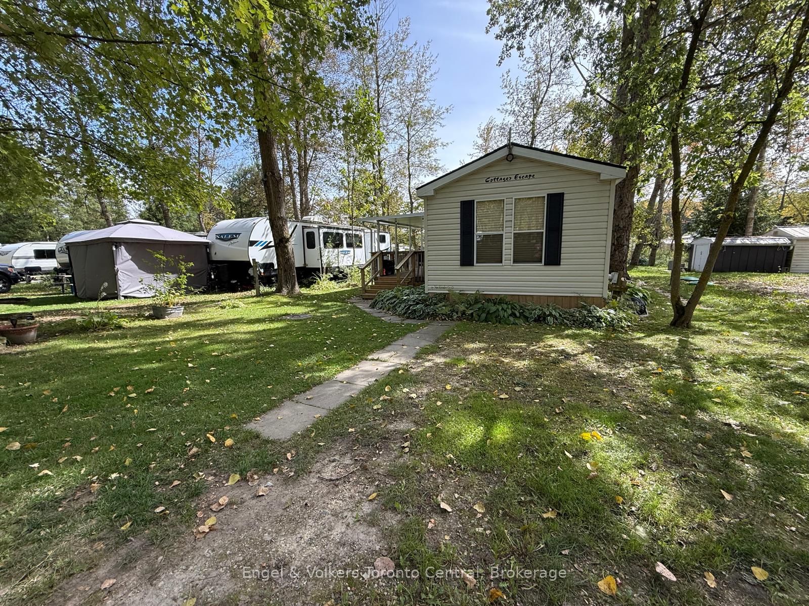 7489 Sideroad 5 E W 39 Property Photo 1