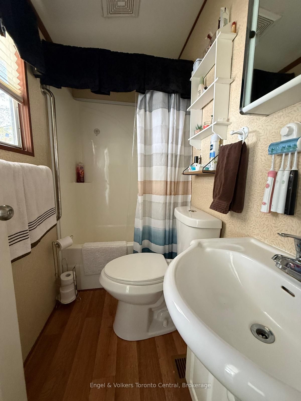 7489 Sideroad 5 E W 39 Property Photo 24