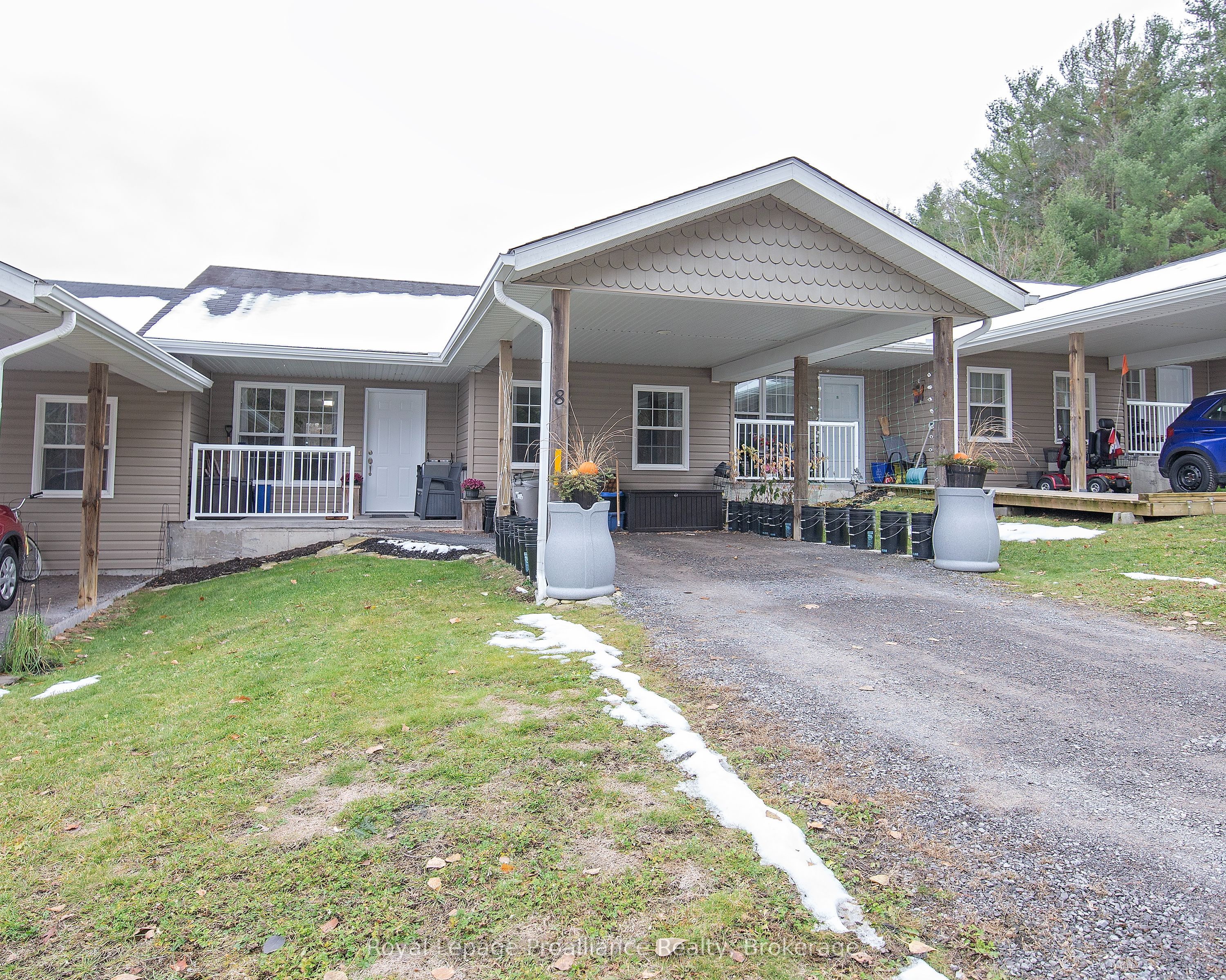 494 Metcalf Street Property Photo 1