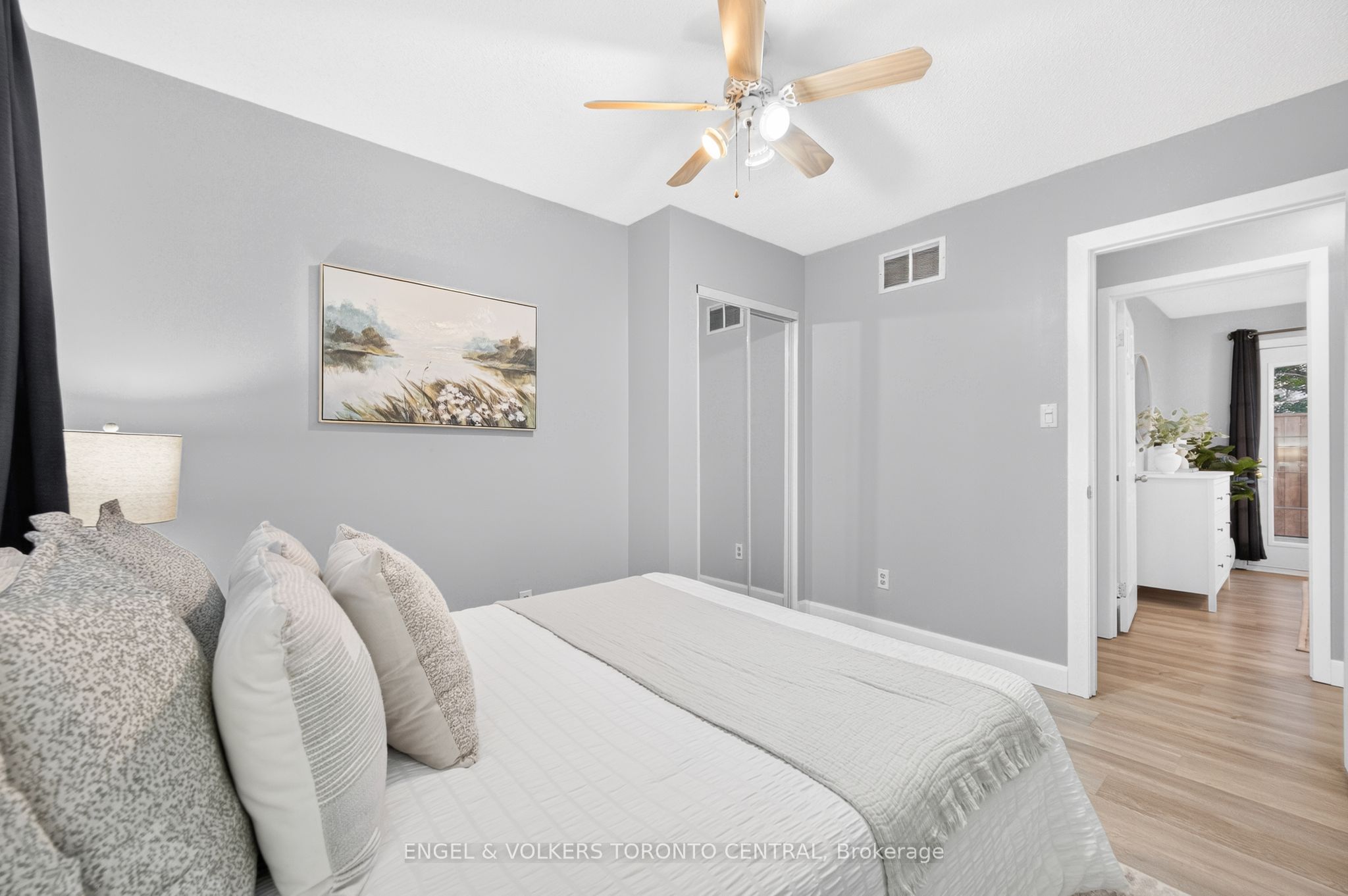 121 Southwood Drive Property Photo 27