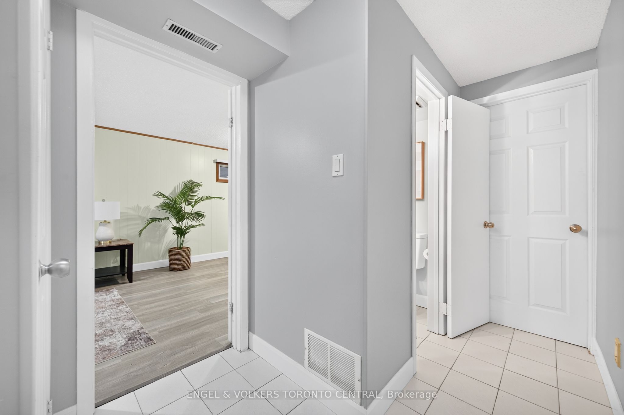 121 Southwood Drive Property Photo 33