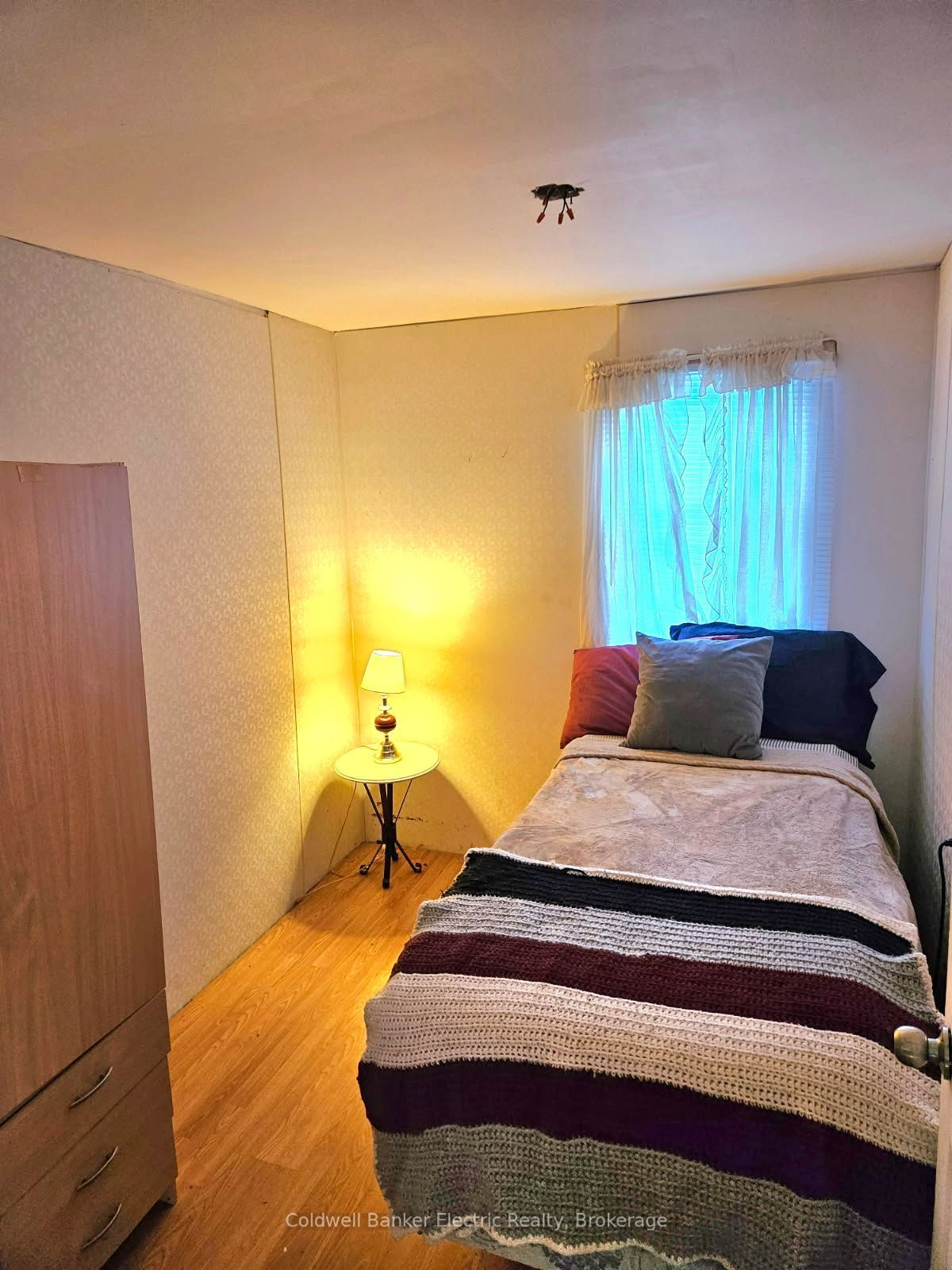 24 Victoria Street E Property Photo 15