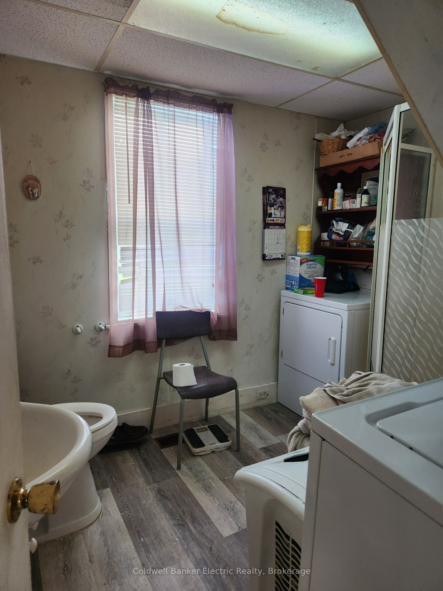 24 Victoria Street E Property Photo 17